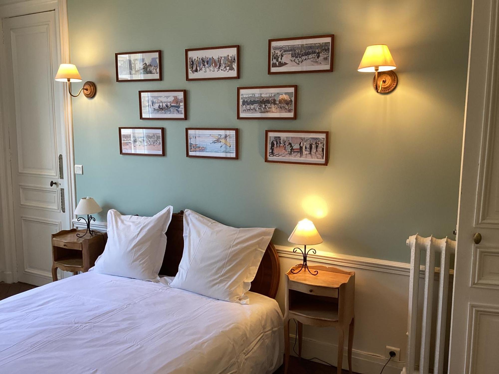 Quartier Champs-elysees Bed & Breakfast