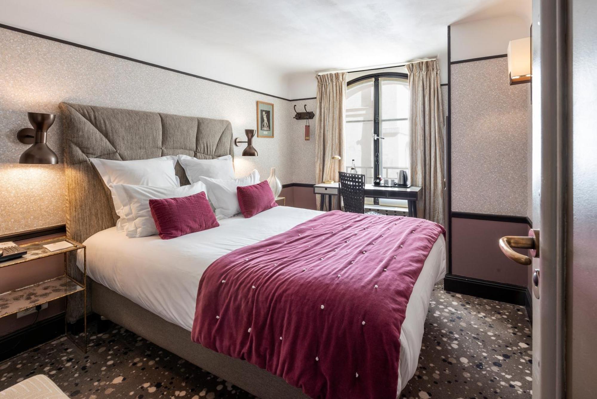 Thérèse Hotel