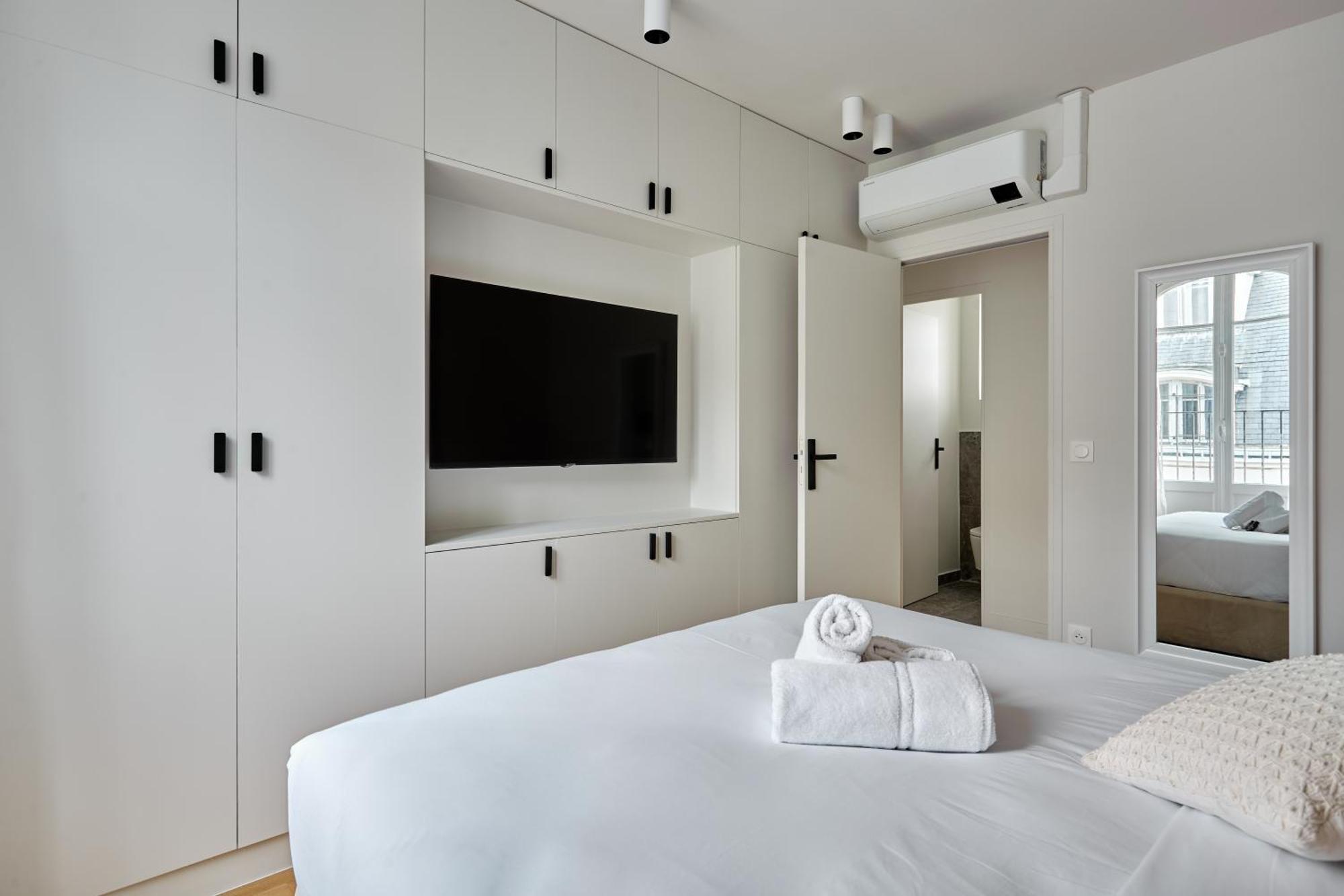 Apartment Trocadero By Studio Prestige