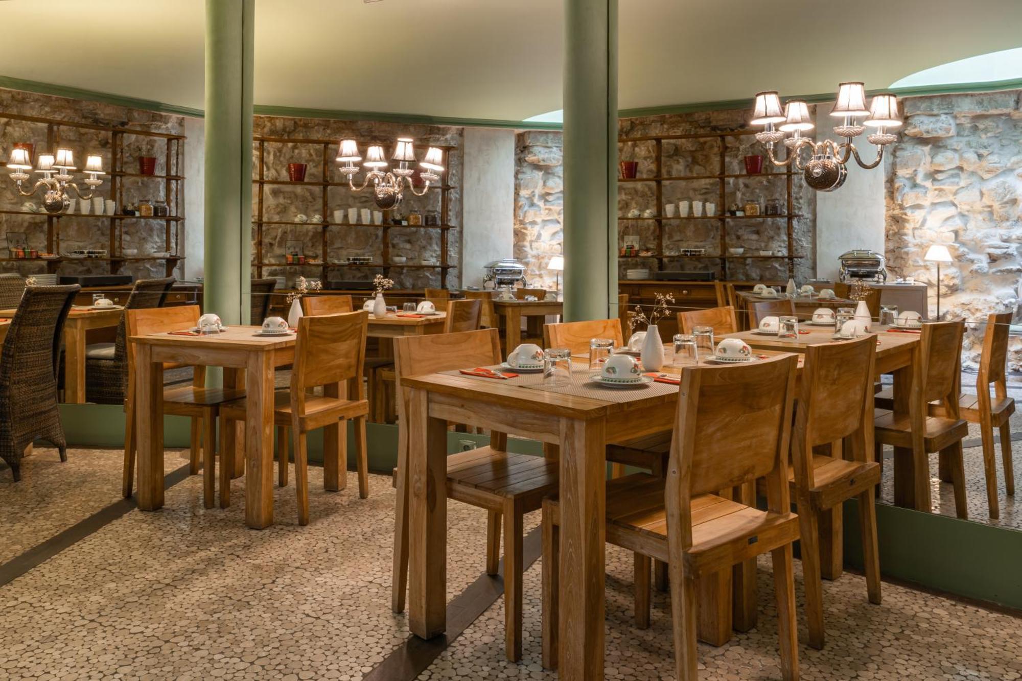 Du Prince De Conti 3* Paris