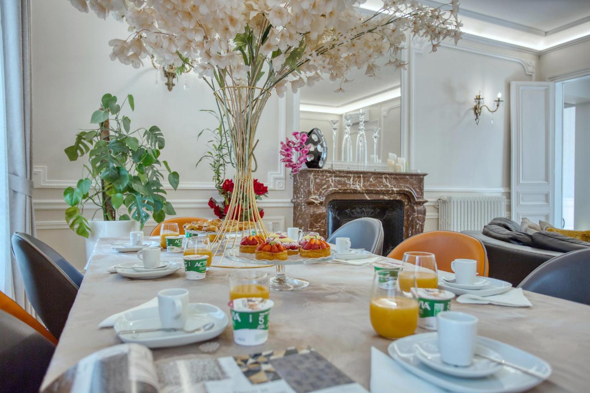Luxueux 200m2 5ch Champs Elysees A 1min Perle Rare Paris