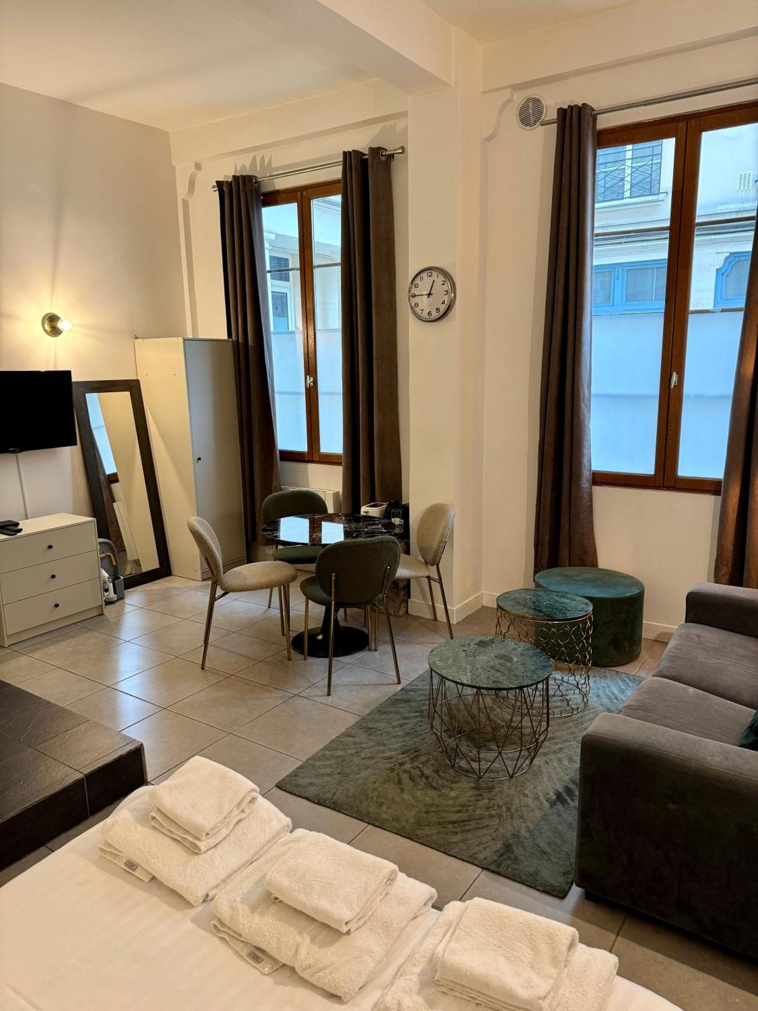 Apartment Temple Apartments Paris *