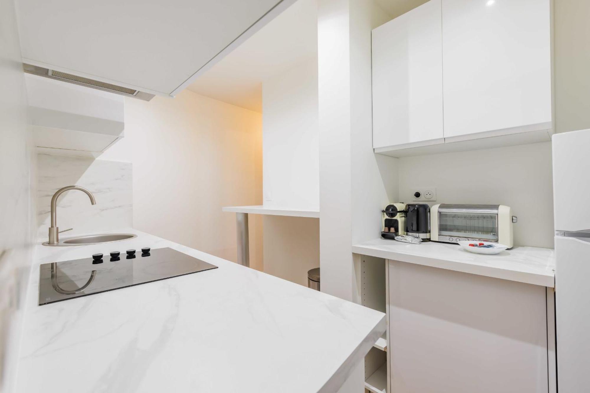 Apartment Chic Parisian Retreat - Porte De Montreuil - 2 *