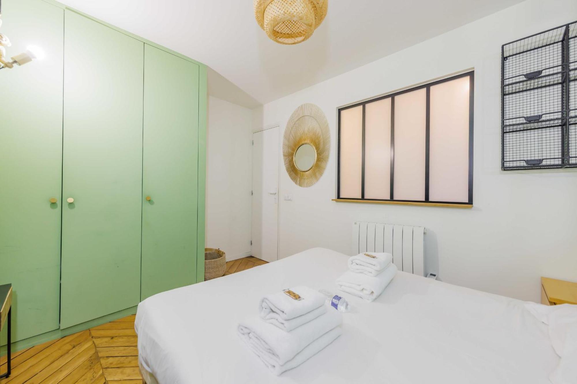 Chic Parisian Retreat - Porte De Montreuil - 2 Apartment *