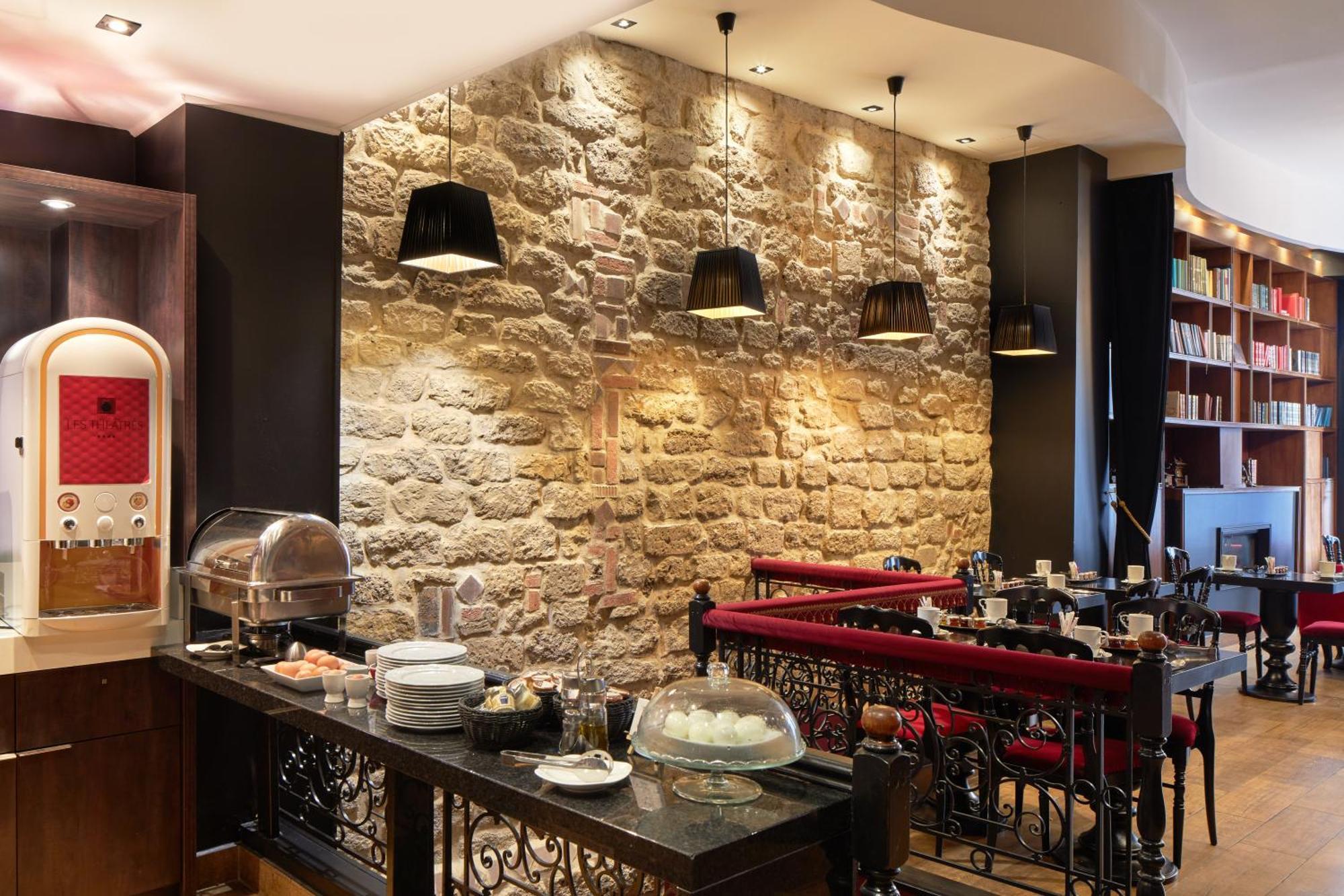 Les Théâtres Paris