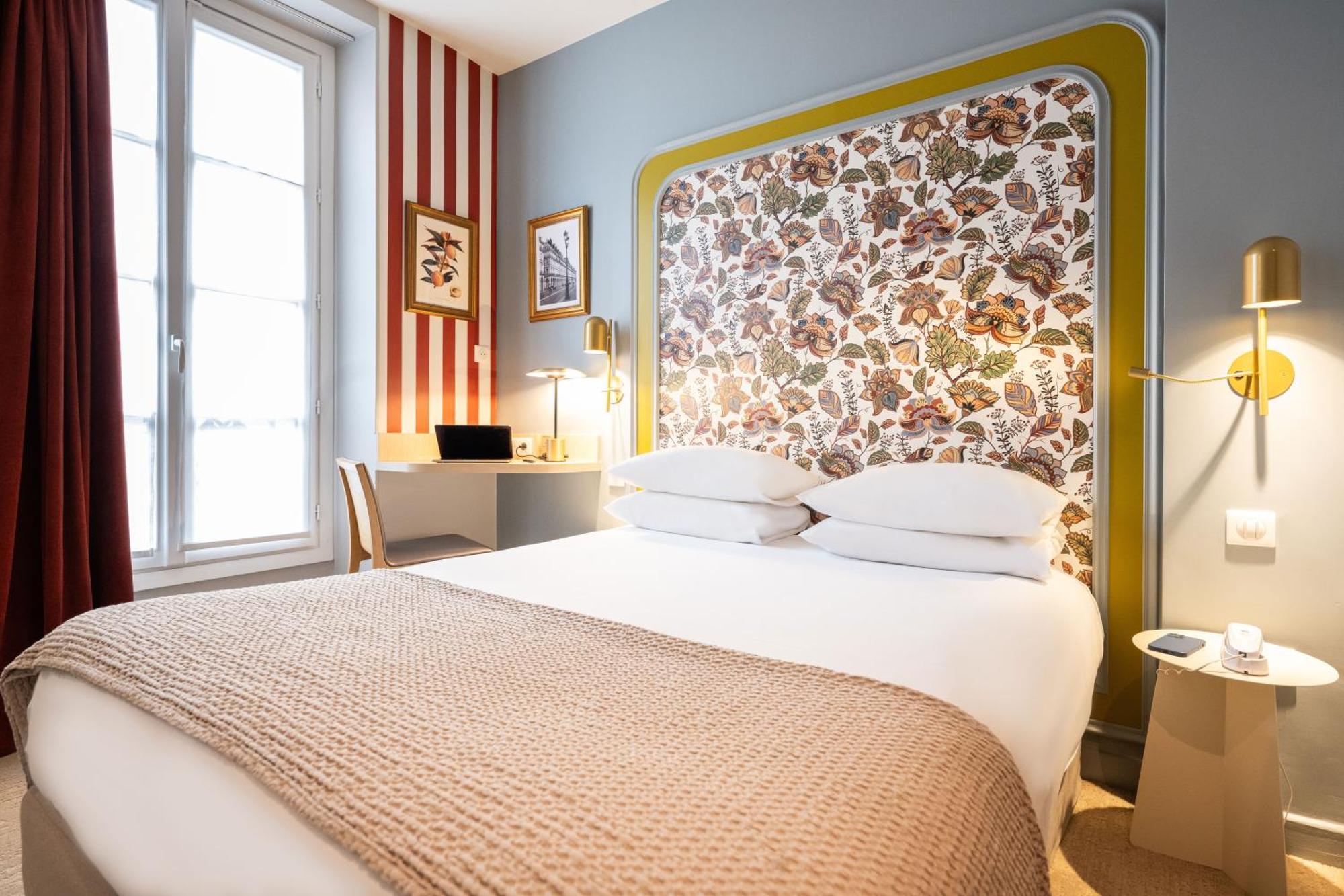 Hotel Mercure Notre Dame Saint Germain Des Pres 4*