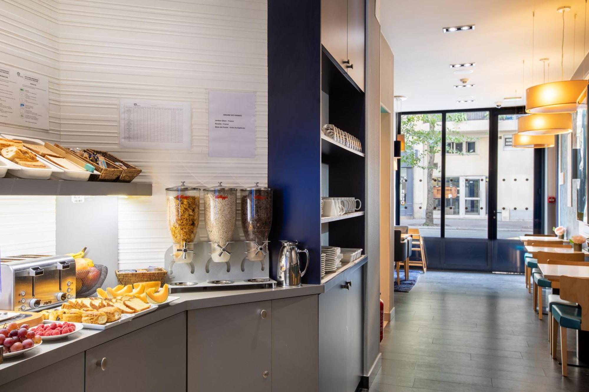 Hotel Montmartre Paris