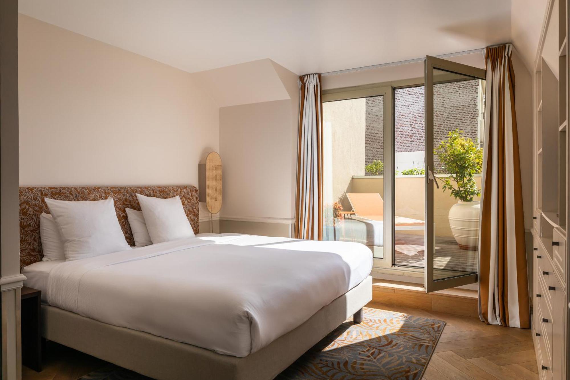 Hotel Royal Garden Champs-elysees Paris