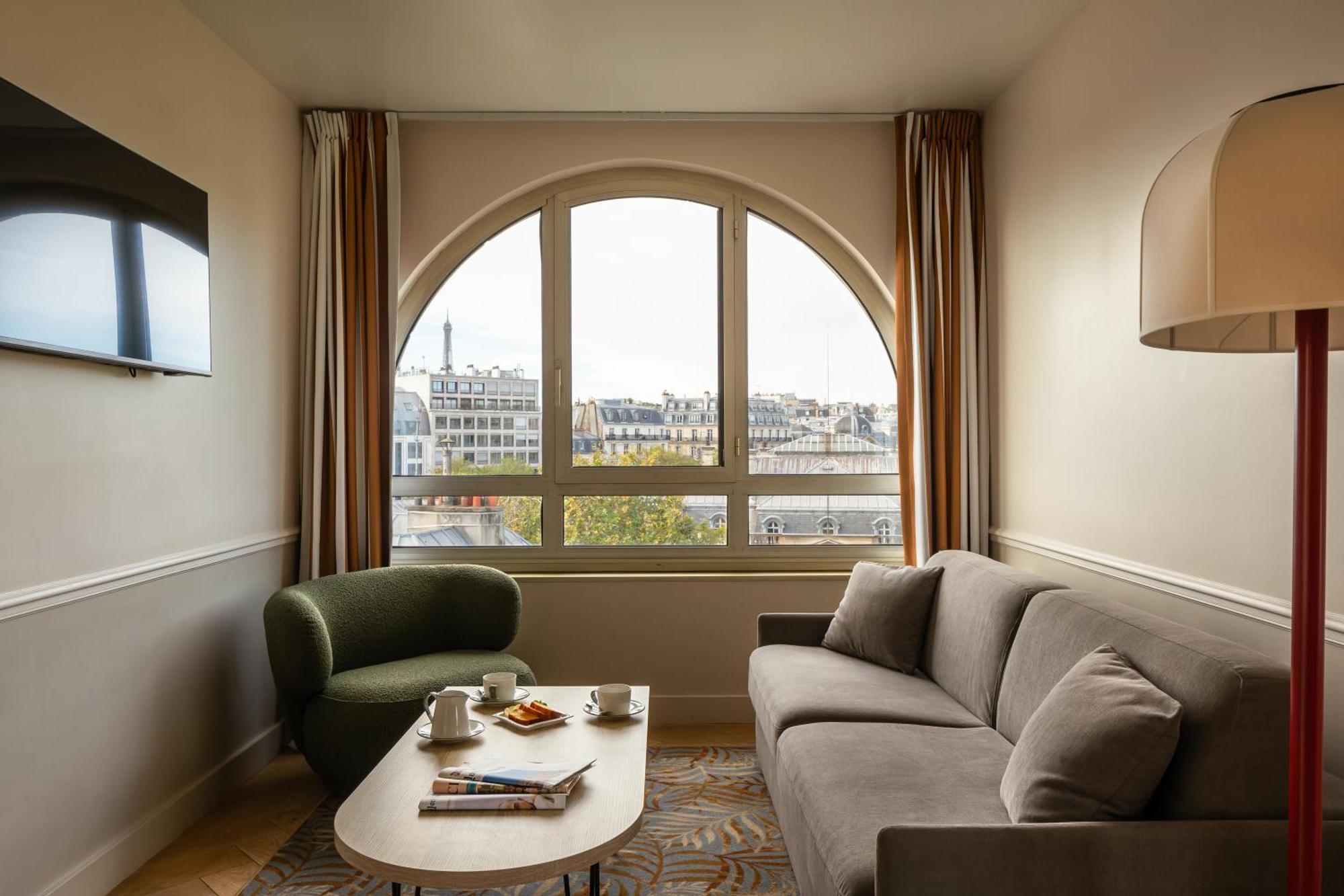 Royal Garden Champs-elysees Hotel