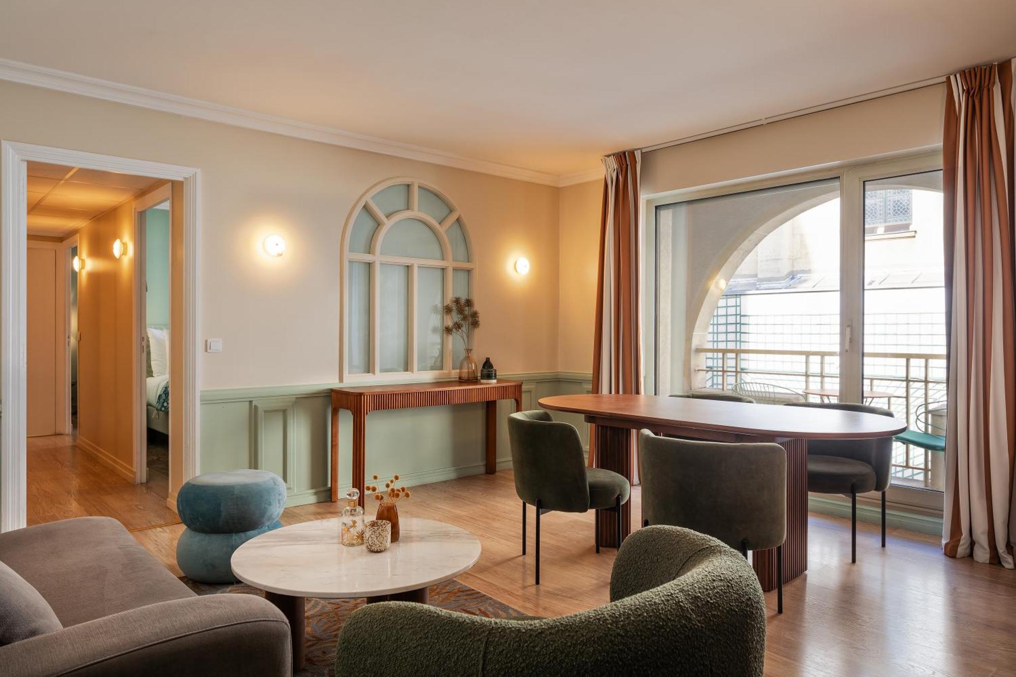 Royal Garden Champs-elysees Hotel 4*