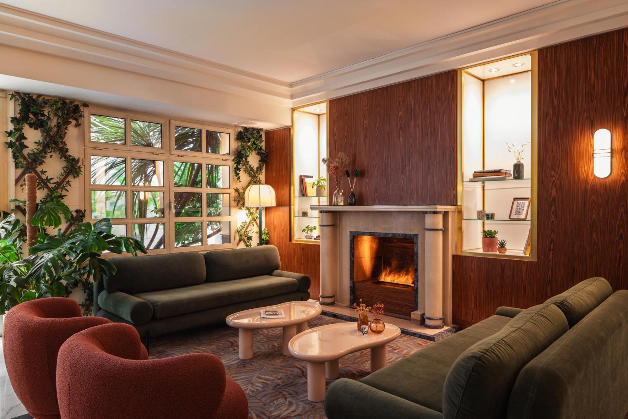 Royal Garden Champs-elysees 4* Paris