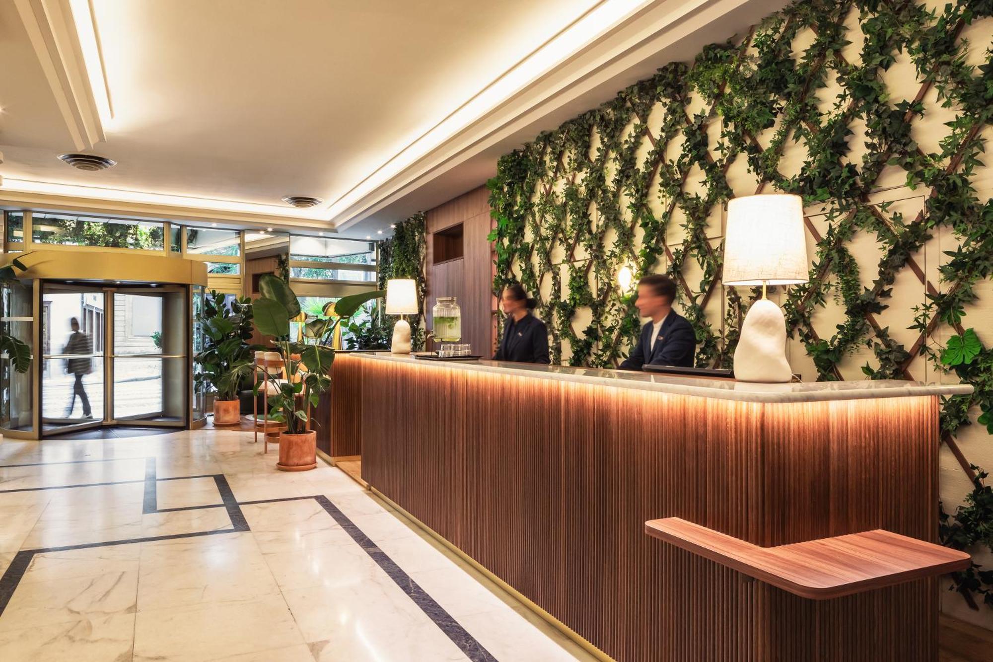 Royal Garden Champs-elysees 4*