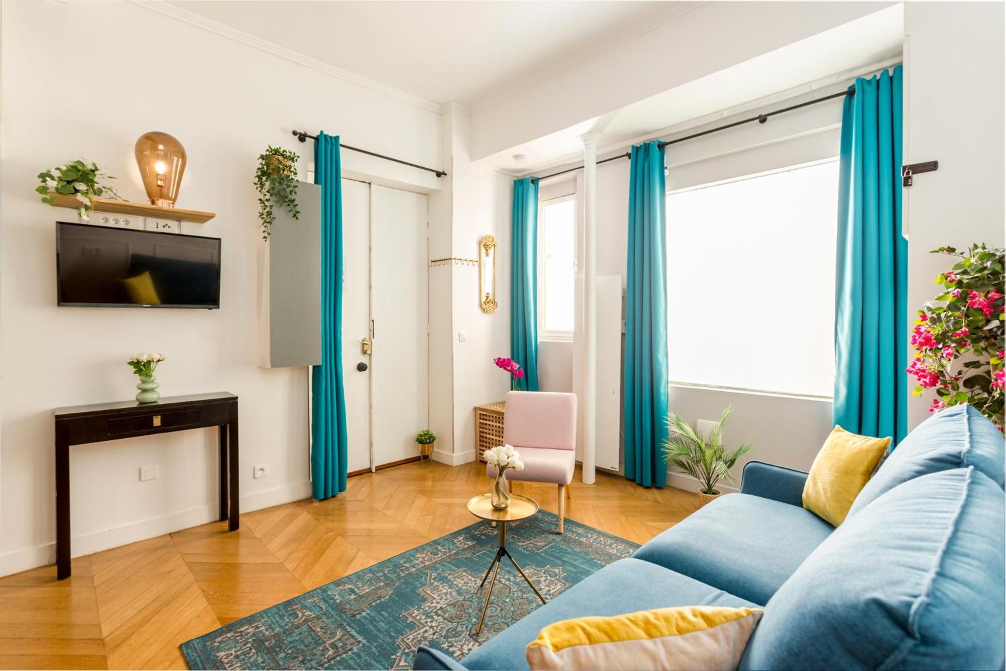 Merveil - Luxury - Champs Elysees - Mermoz * Paris