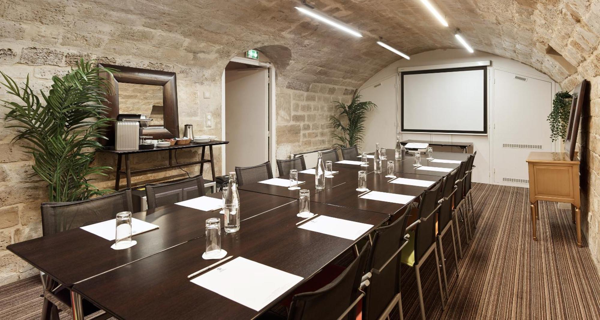 Western Aramis Saint Germain Paris