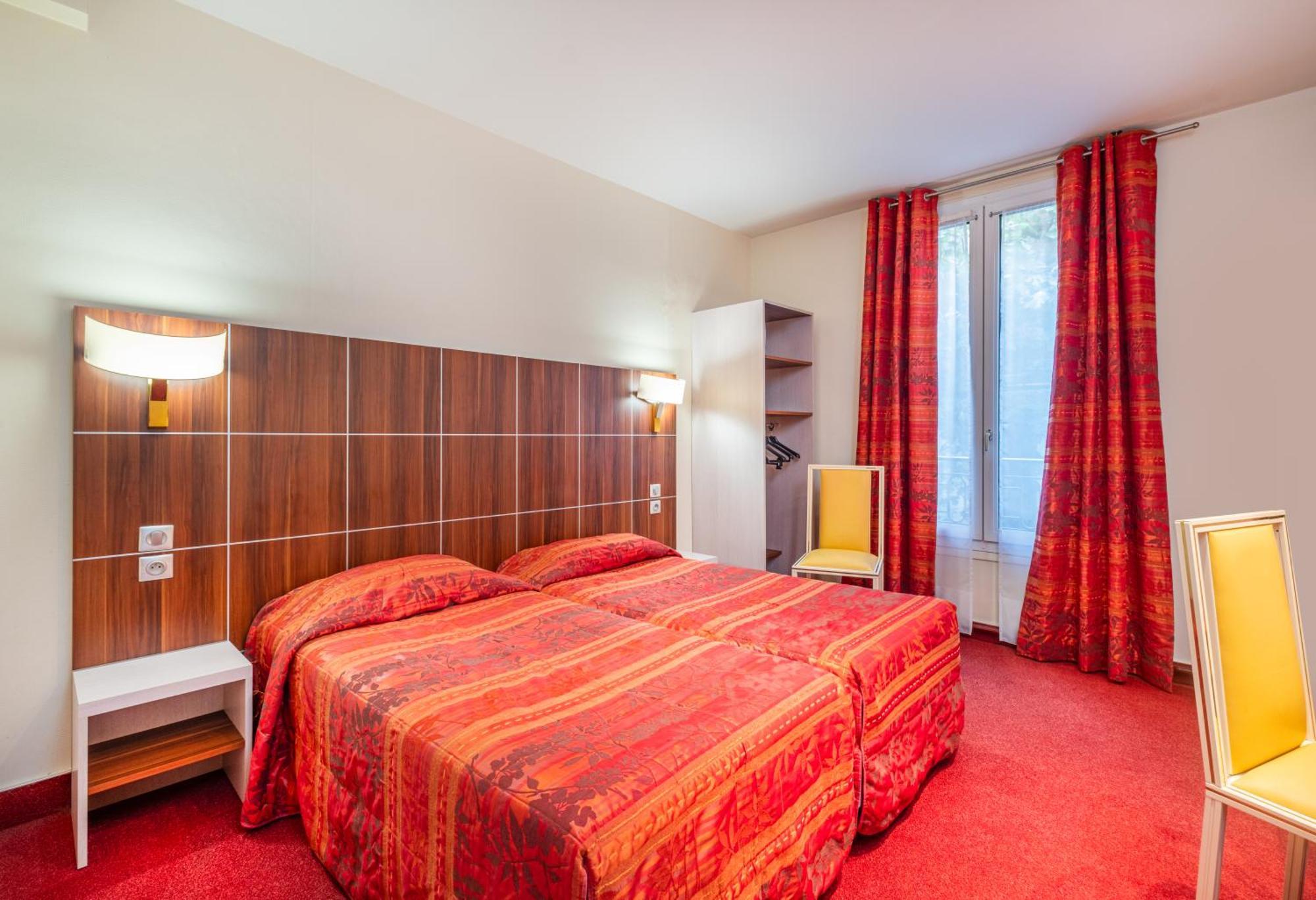 Terminus Montparnasse 3* Paris