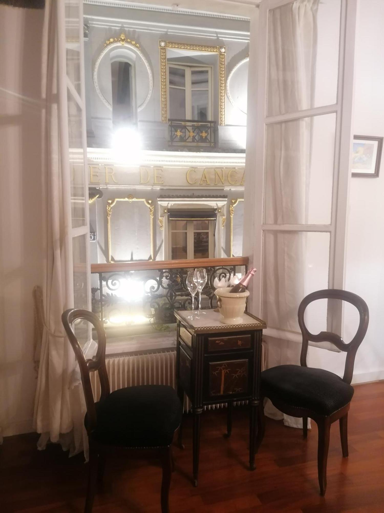 Coeur De - Montorgueil: Charming