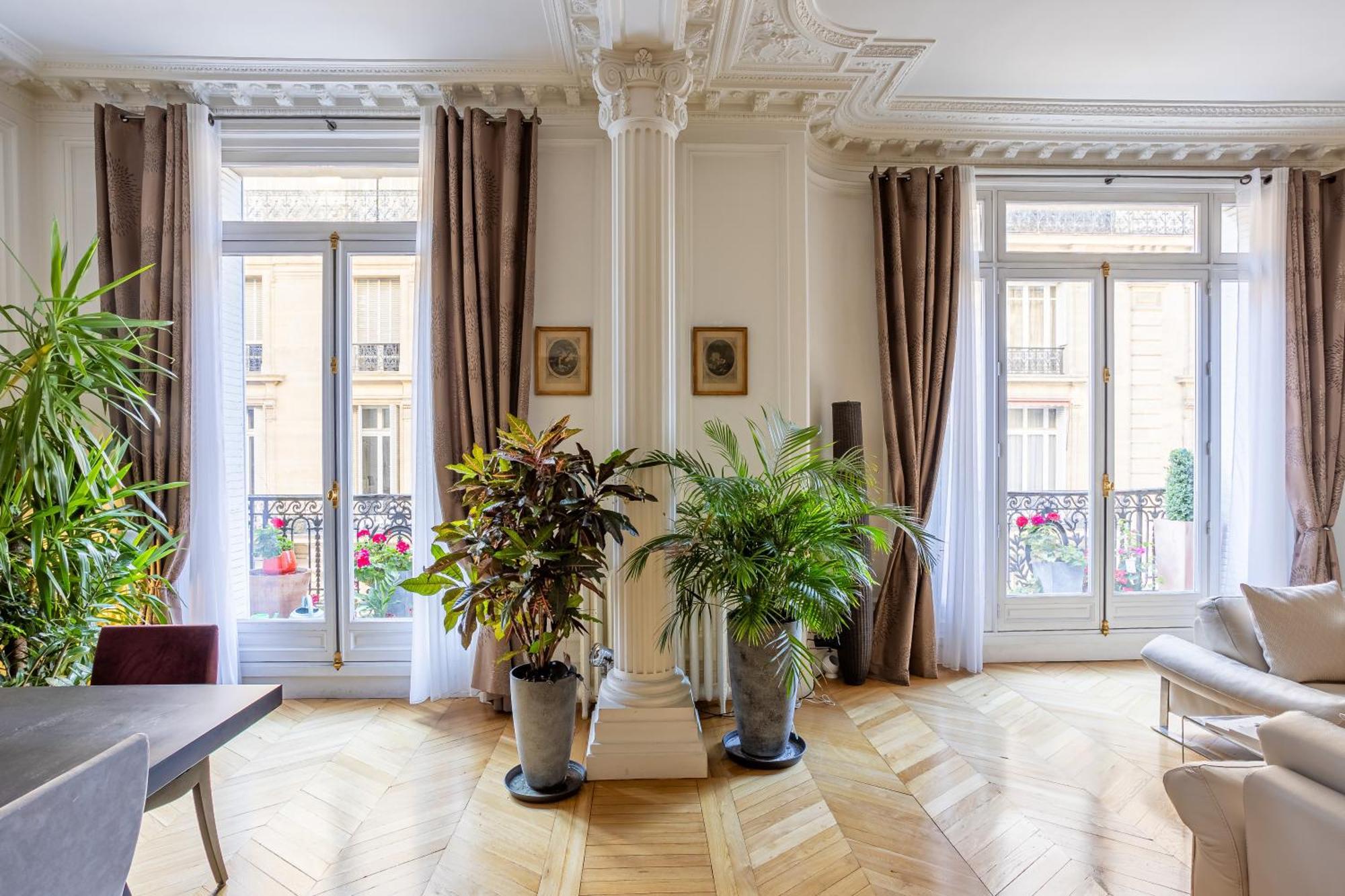 Prestigious Trocadero Paris