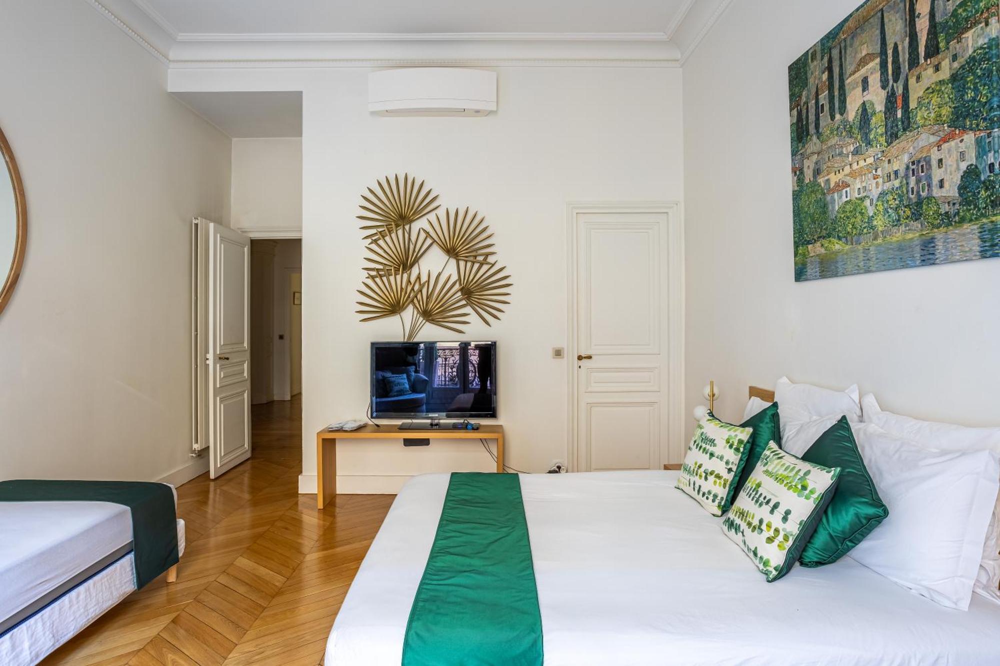 Apartment Prestigious Trocadero