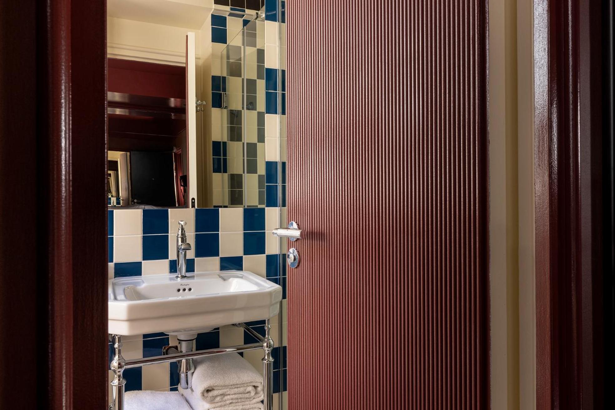 La Conversation Hotel 3*