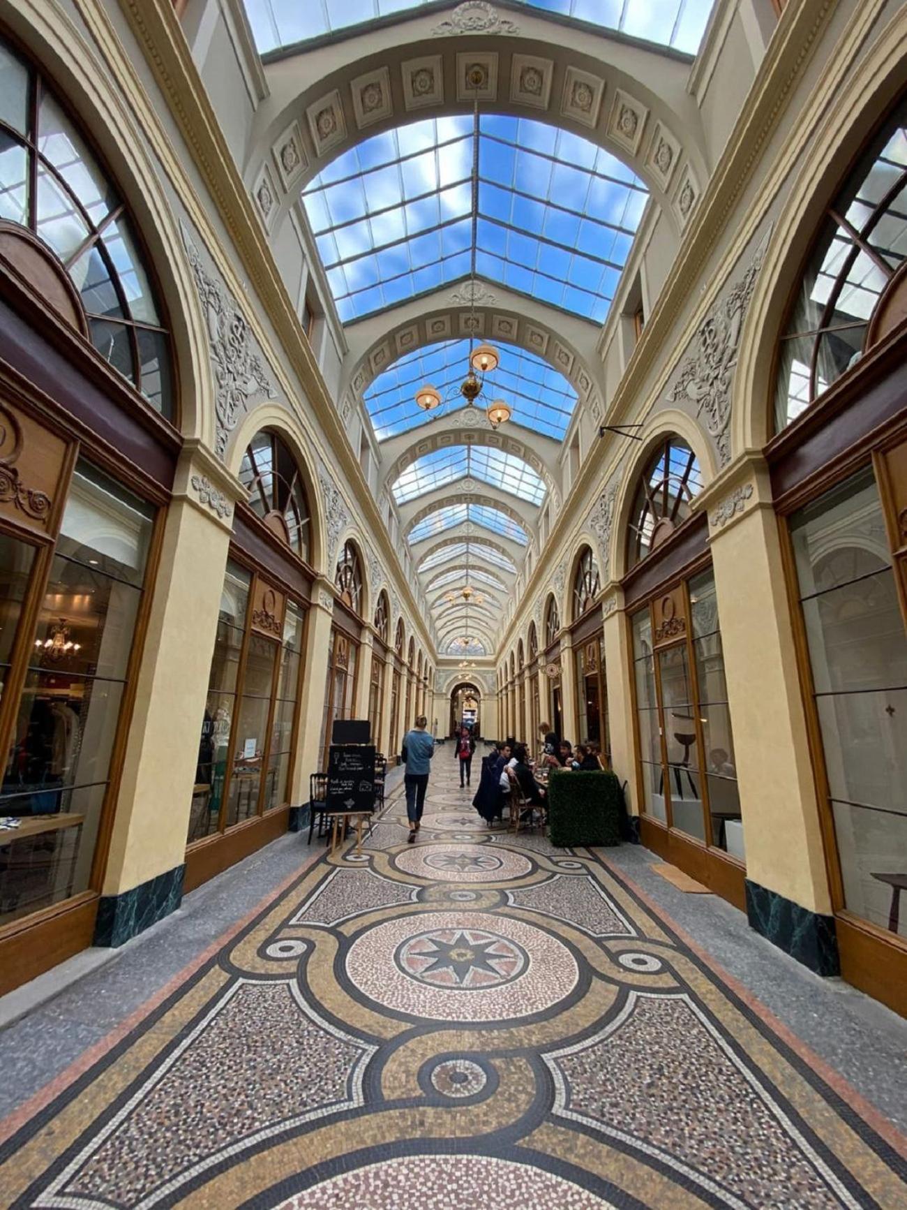 32 Atelier Fashion * Paris