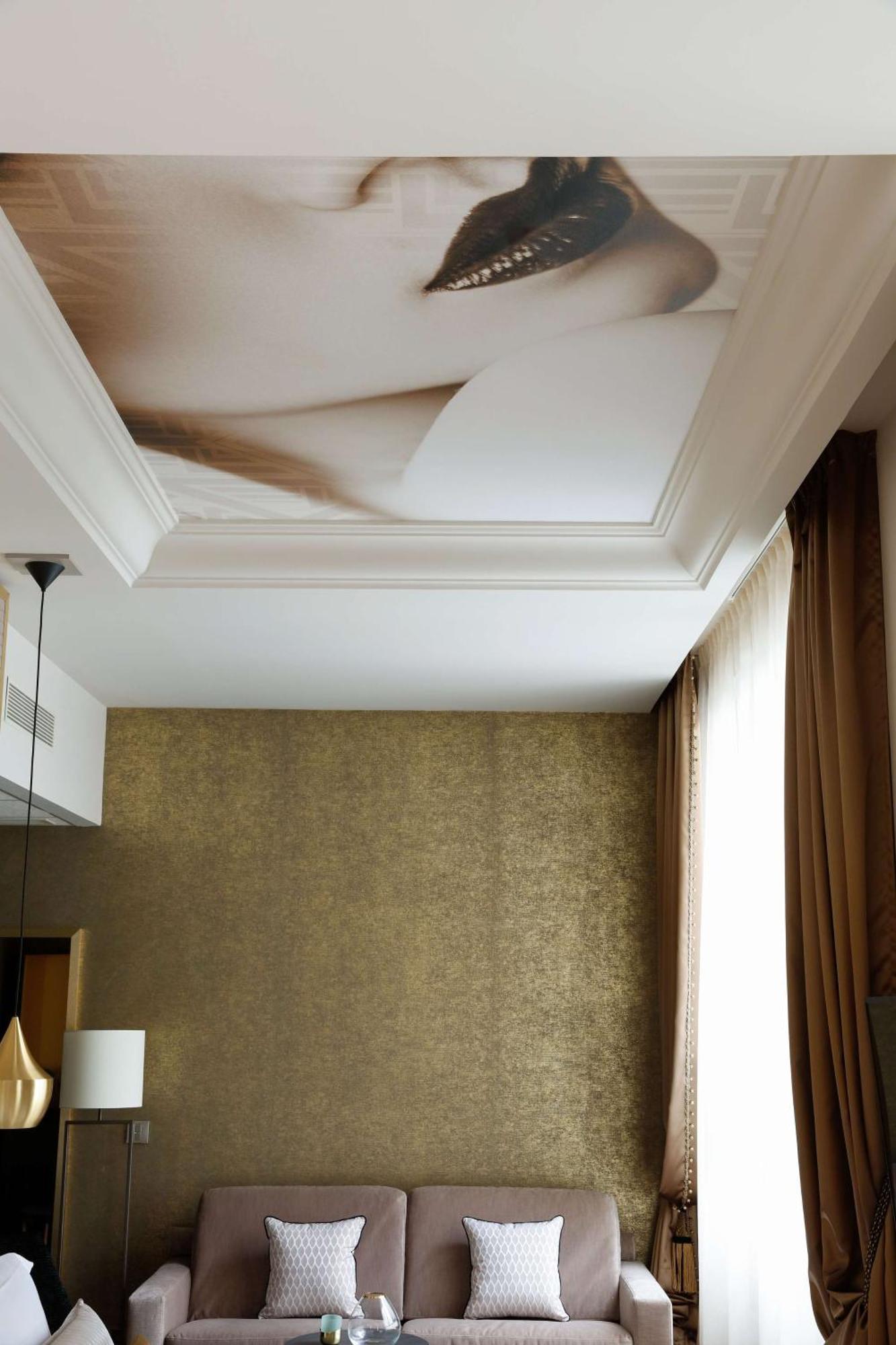 Niepce Hôtel, Curio Collection By Hilton Hotel 4*