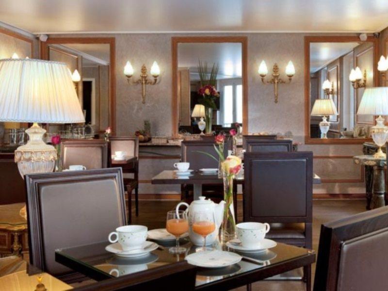 Plaza Elysees 4* Paris