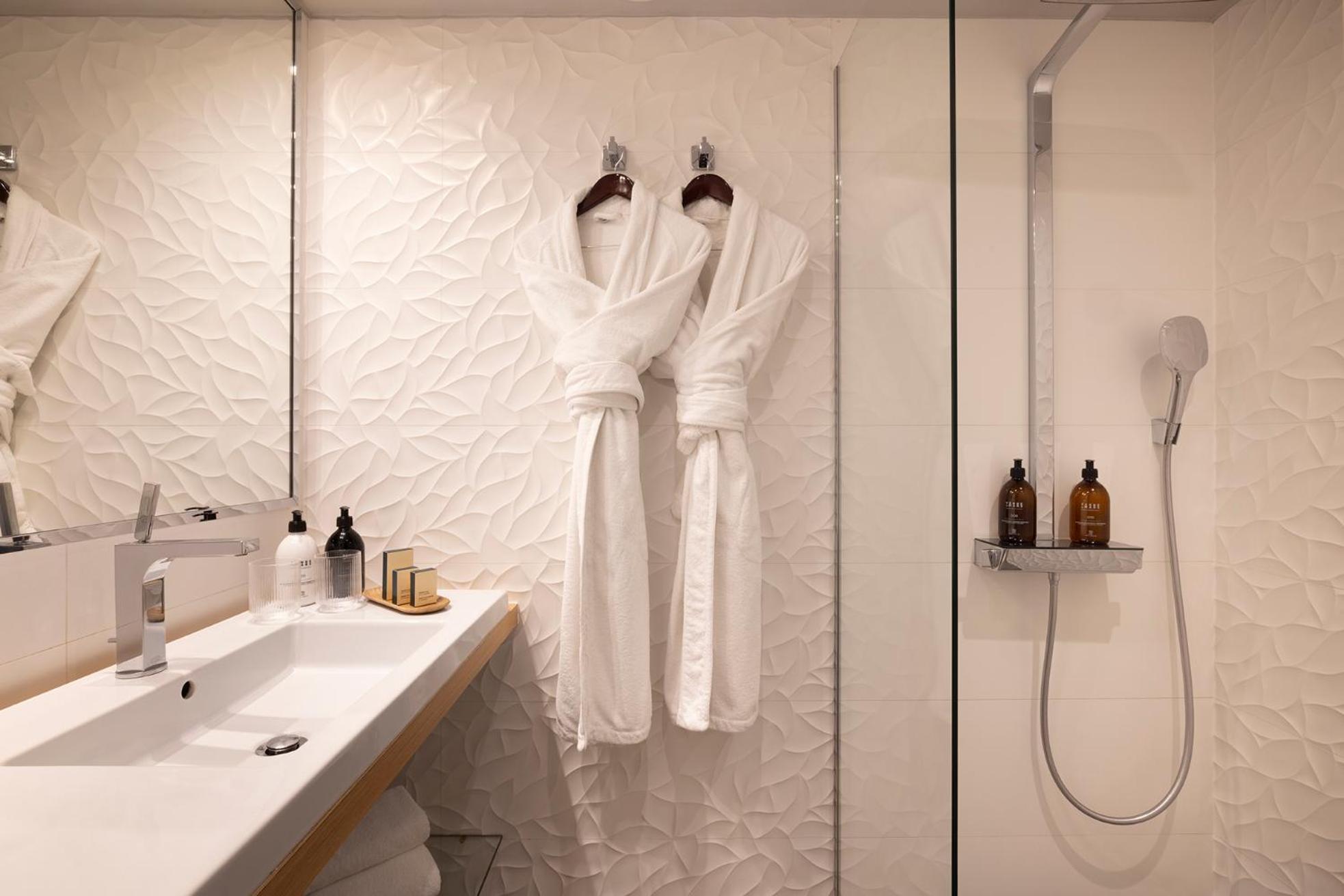Chavanel Hotel 4*