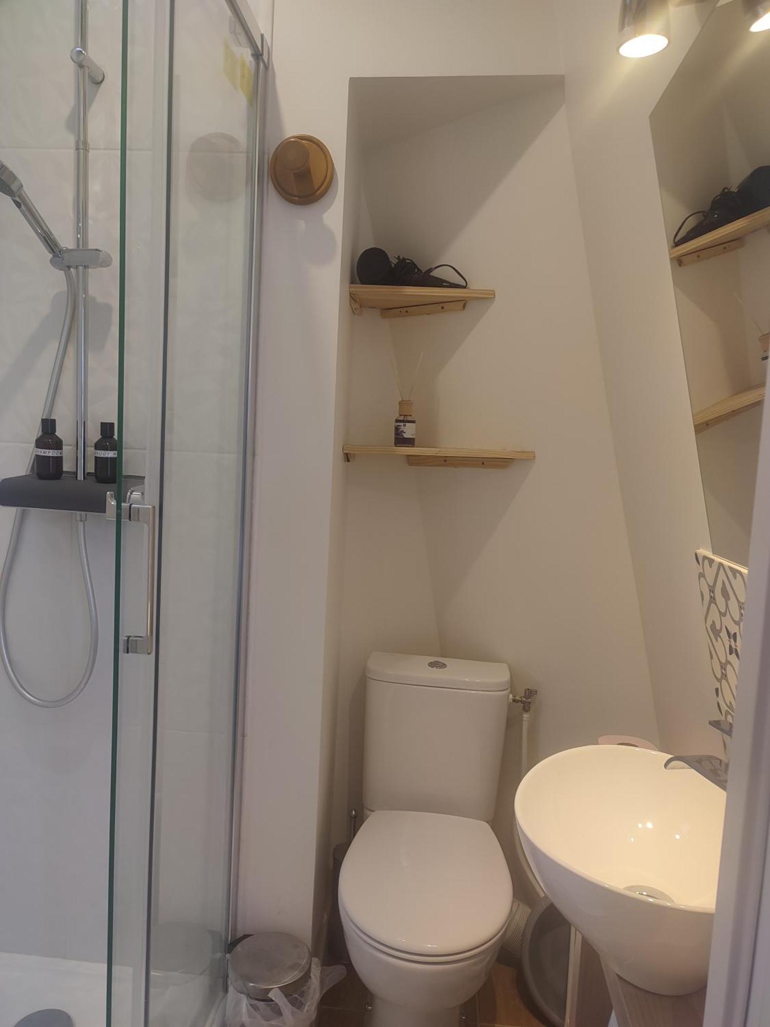 Studio, Place De La Nation, 1mn A Pied Du Metro 1,2,6,9 Et Rer A Apartment