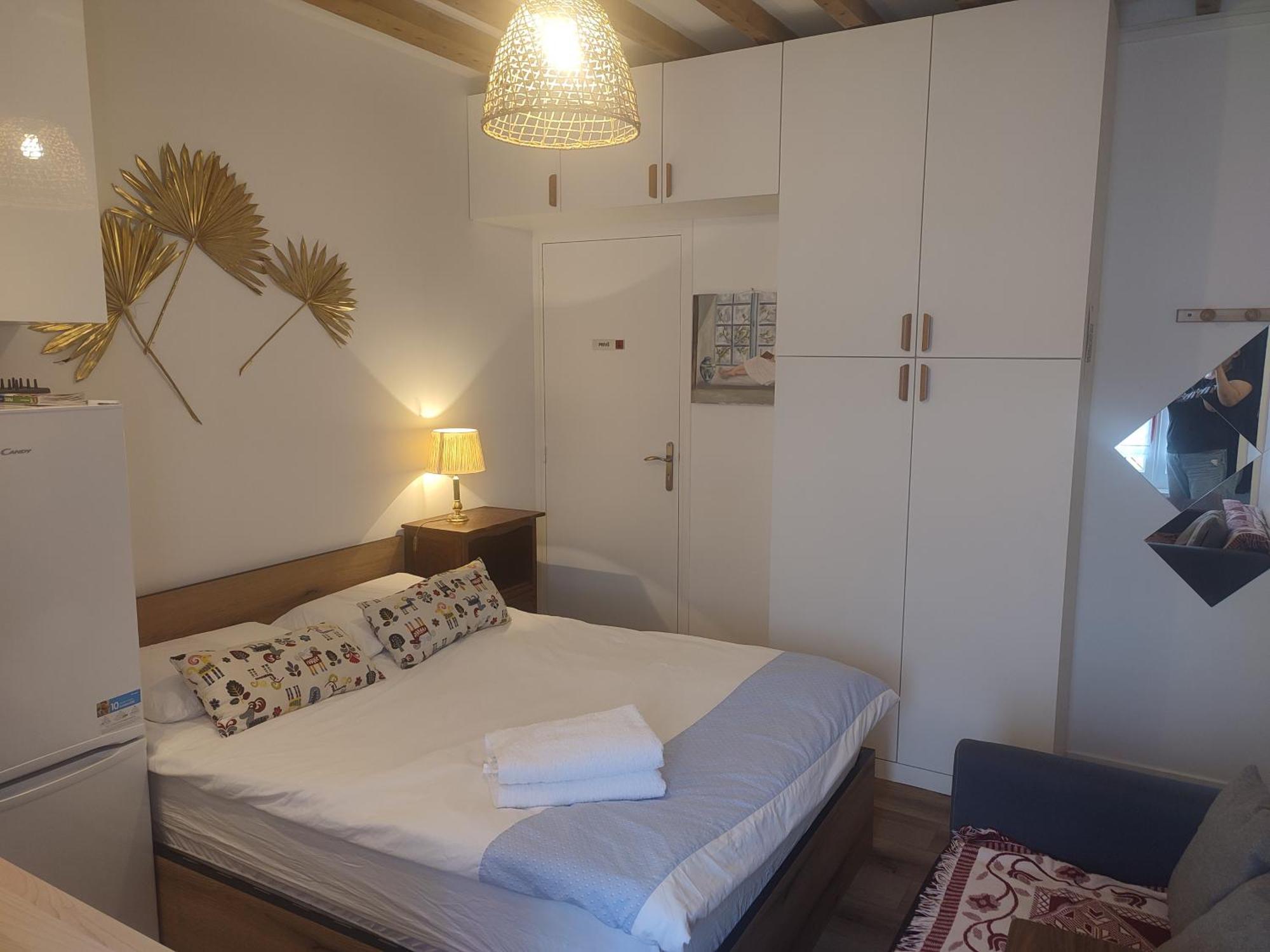 Studio, Place De La Nation, 1mn A Pied Du Metro 1,2,6,9 Et Rer A Paris