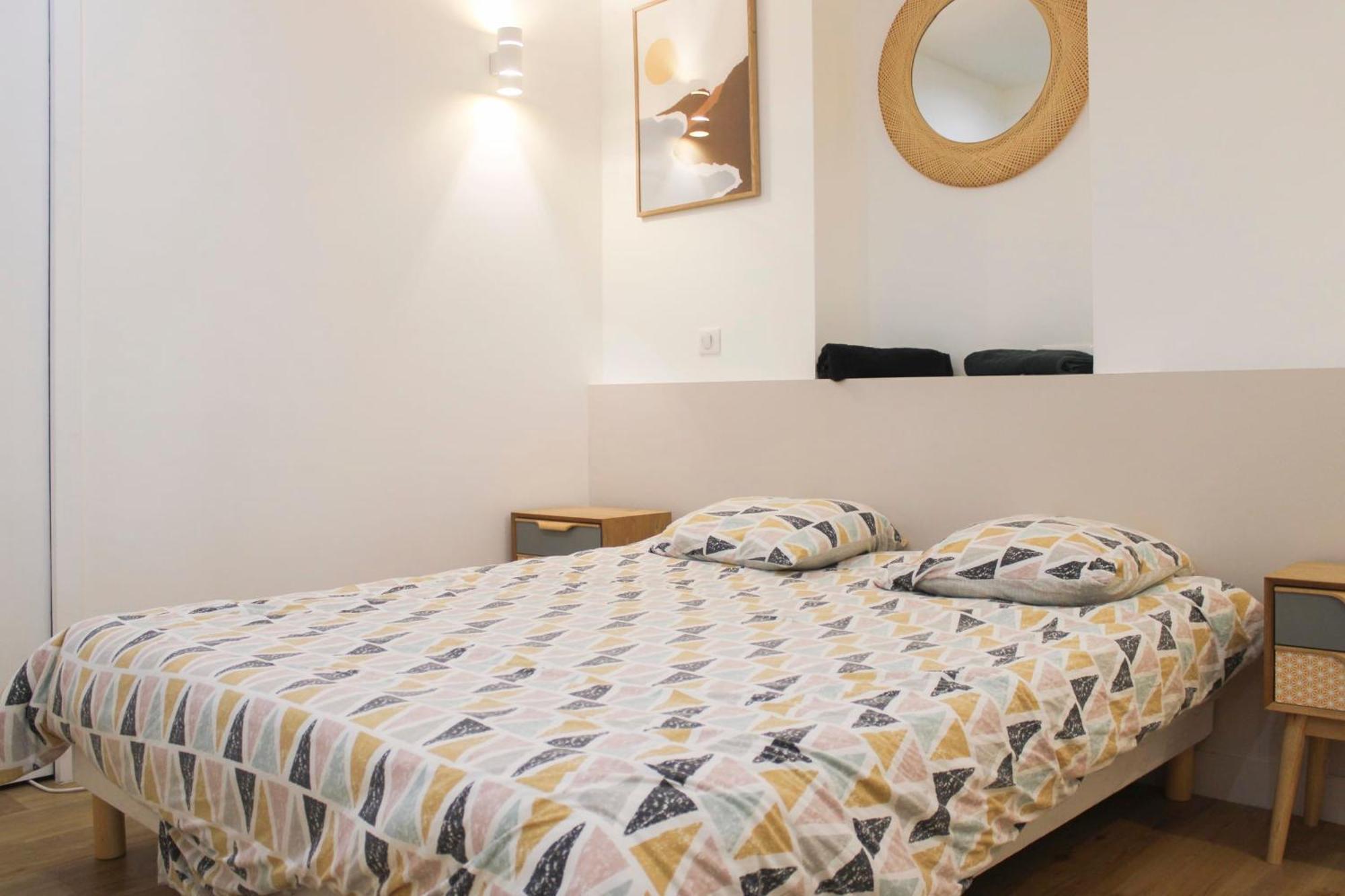 Comfortable Cocoon Close To Montmartre Apartment