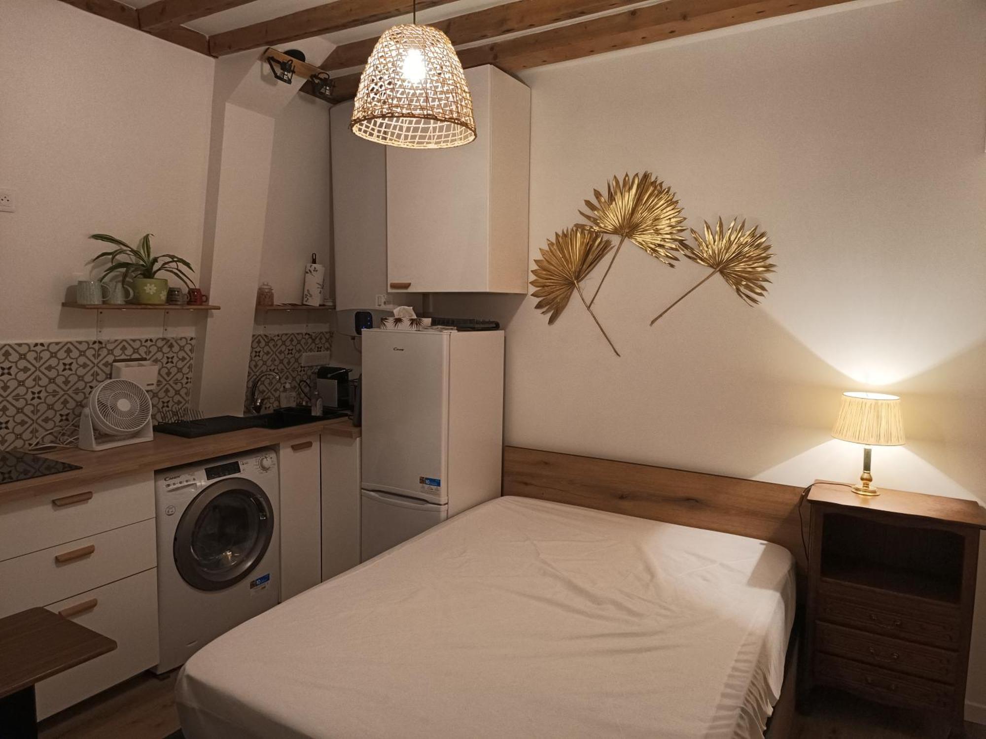 Studio, Place De La Nation, 1mn A Pied Du Metro 1,2,6,9 Et Rer A Paris