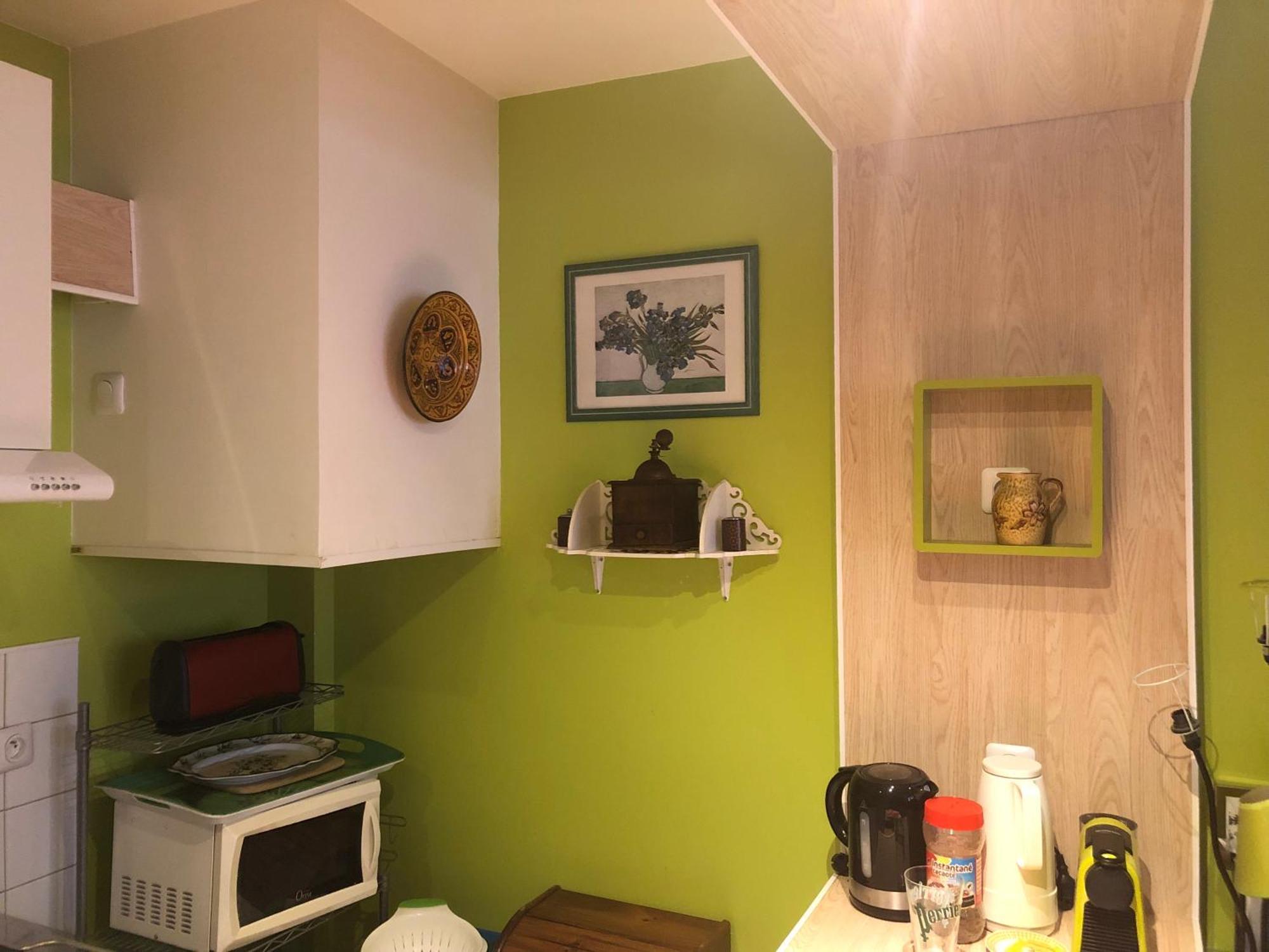 Métro Pigalle,garçonnière 25 M2, 3 Per, Cabarets Théâtres,restaurants,tout Confort Appartement Paris