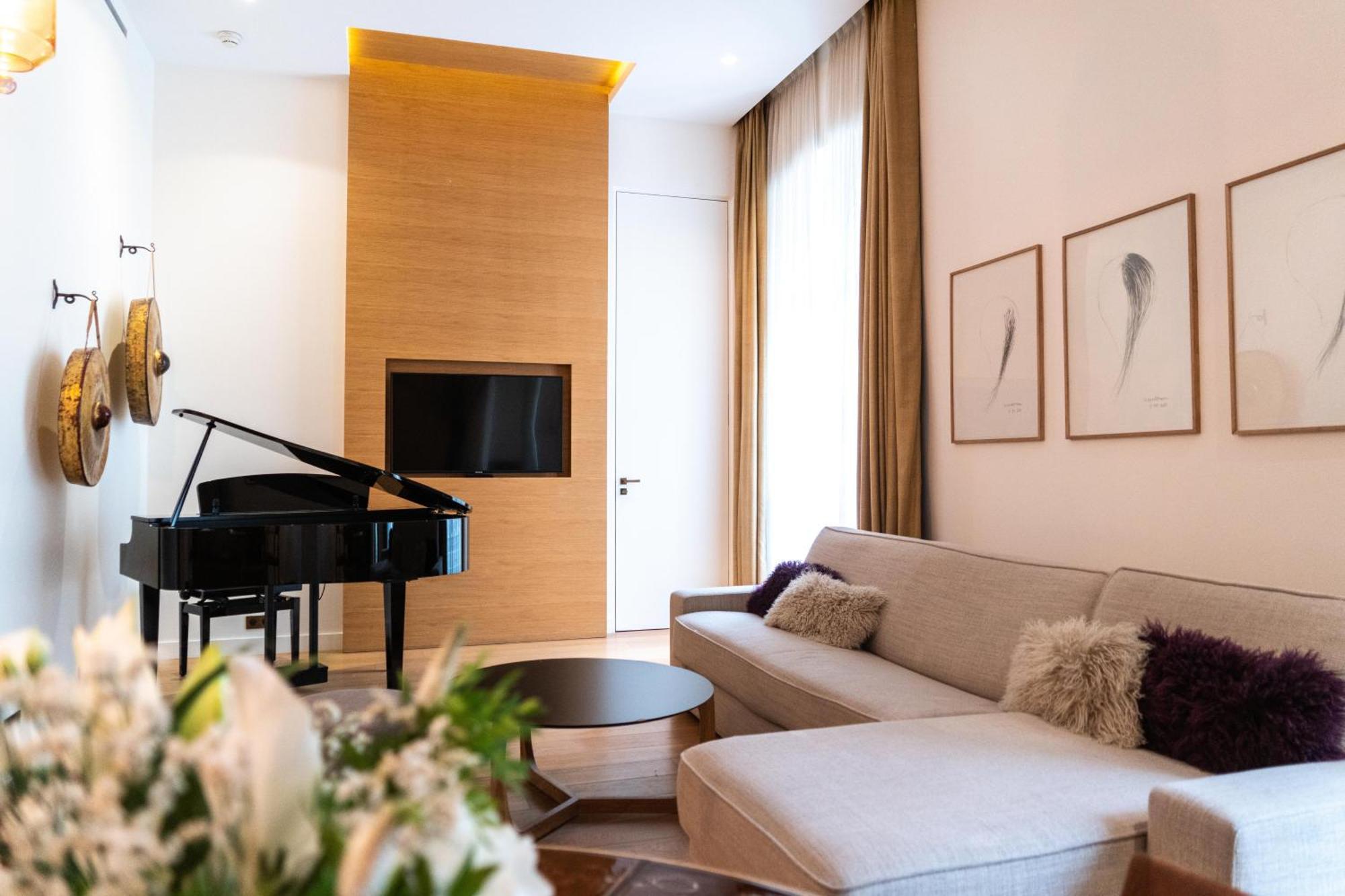 Hotel Marignan Champs-elysées Paris