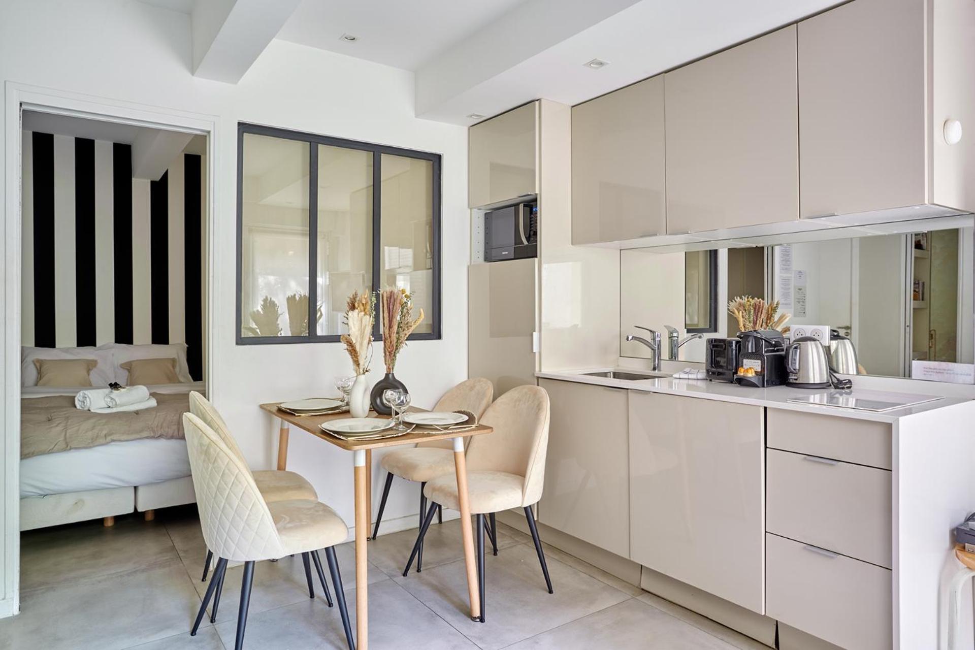 Appartement Cosy Le Marais Place Des Vosges Paris