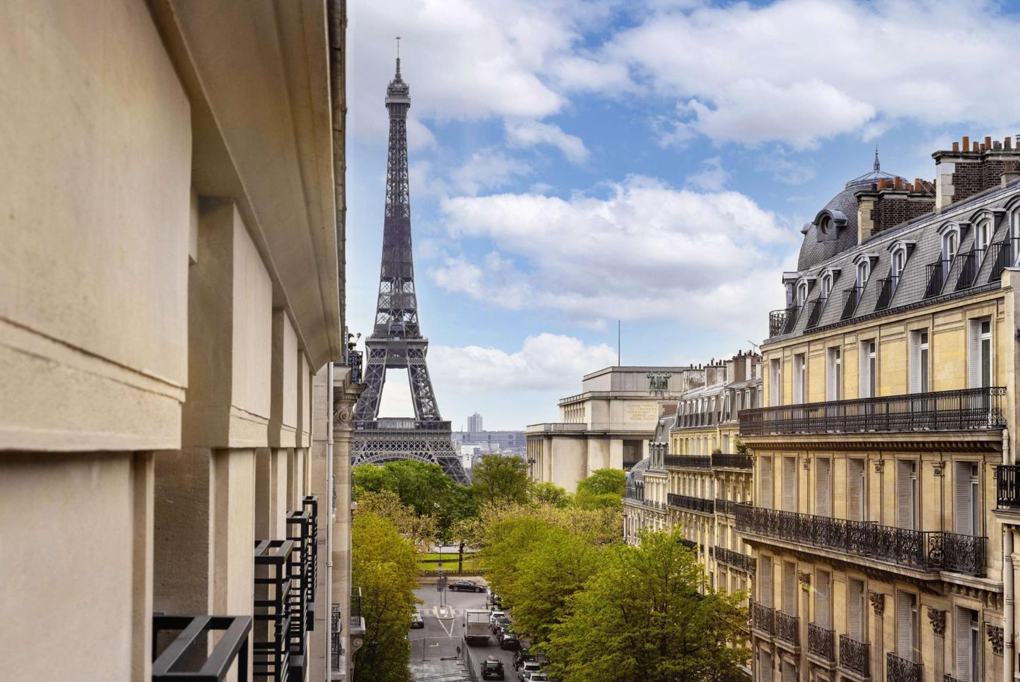 Canopy By Hilton Eiffel Tower Hotel Paris