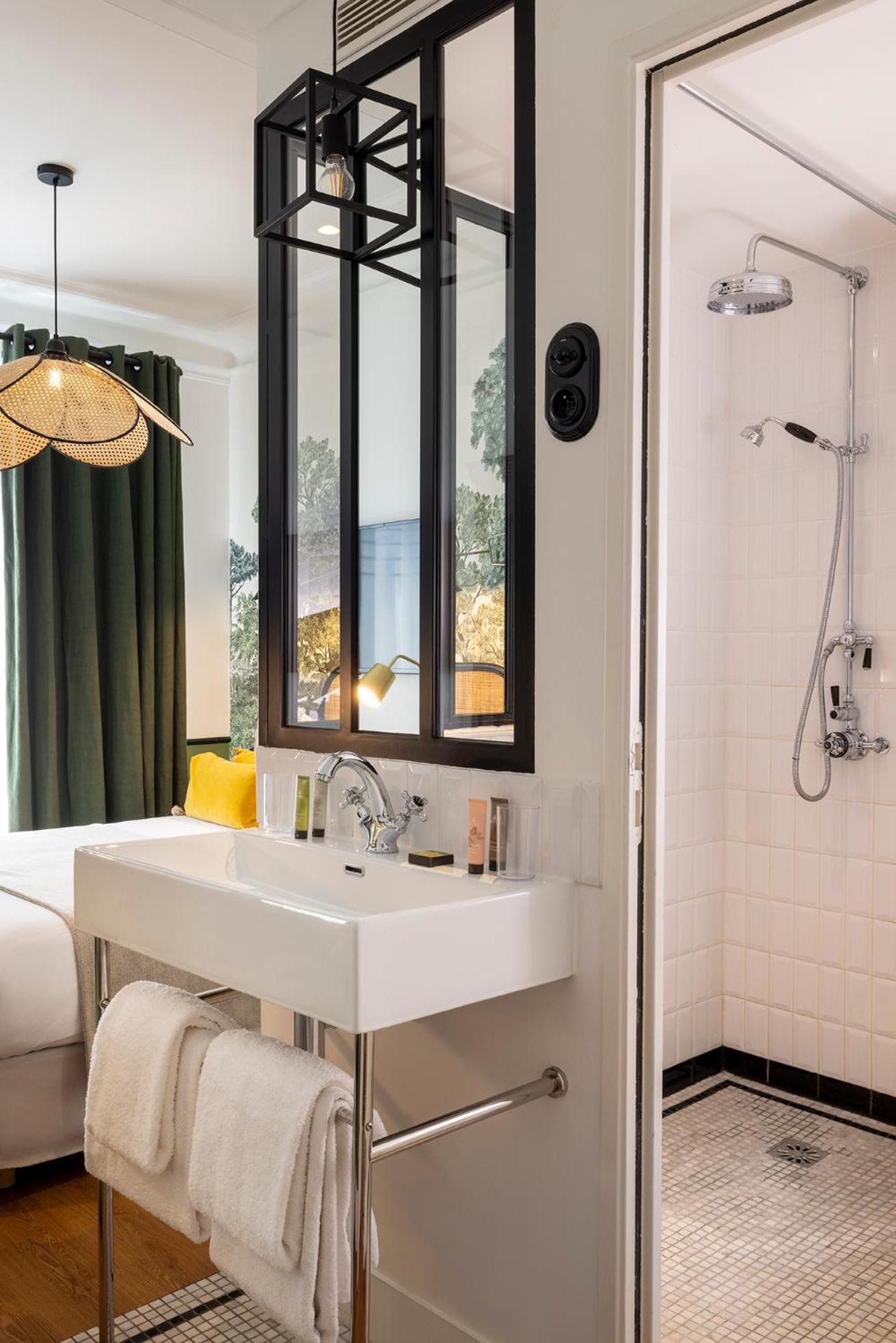 Avalon Cosy 4*