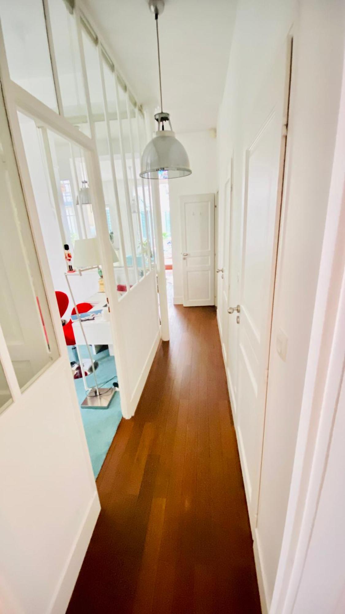 Lepic, Luxury Flat In Montmartre With Private Terrasse-appartement Entier Paris