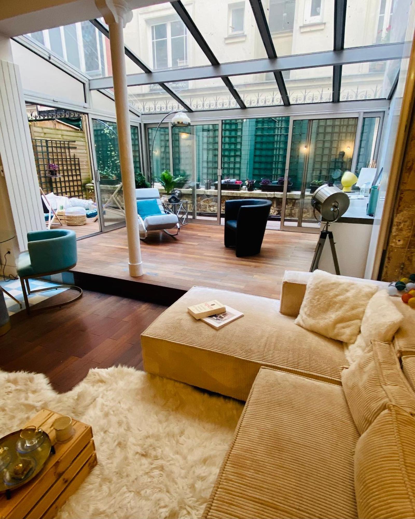 Lepic, Luxury Flat In Montmartre With Private Terrasse-appartement Entier Appartement Paris
