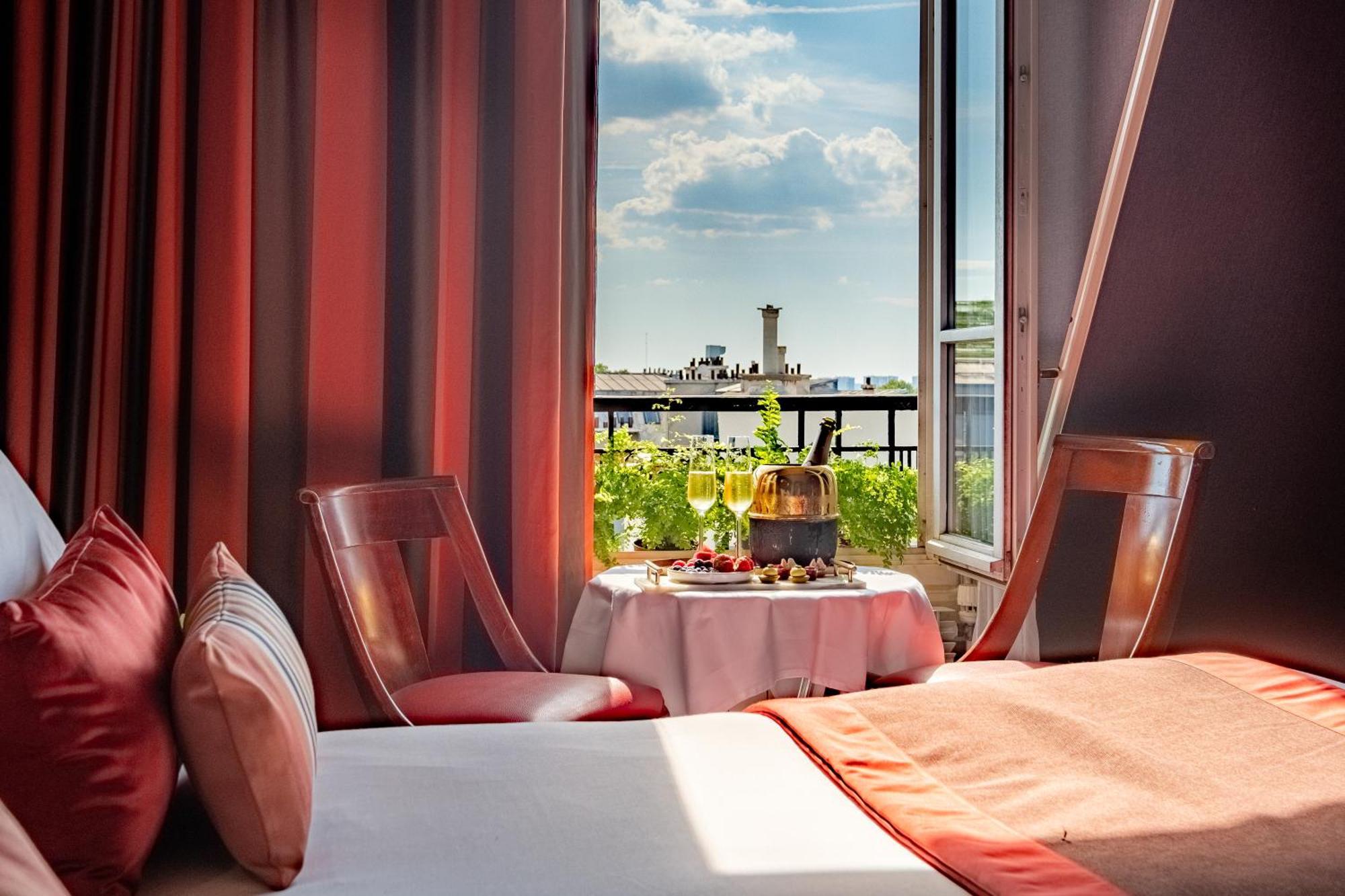 Hotel Trianon Rive Gauche 4*