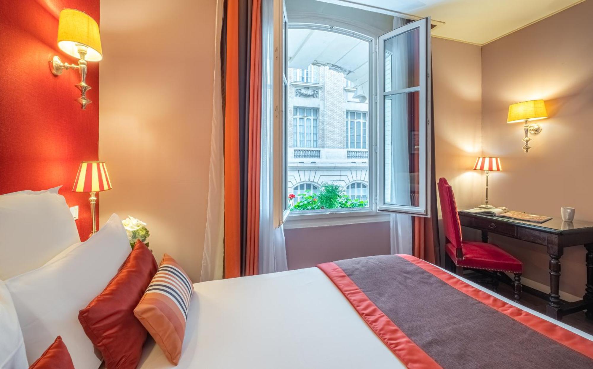 Trianon Rive Gauche Paris