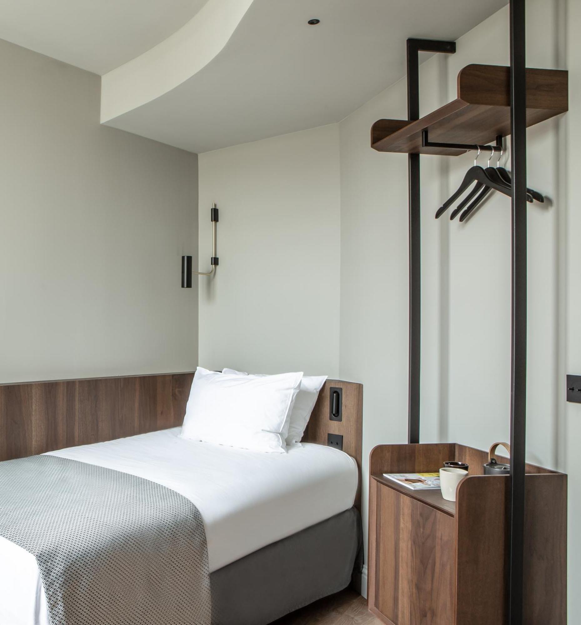 Ibis Styles Gare Du Nord Tgv Hotel 4*