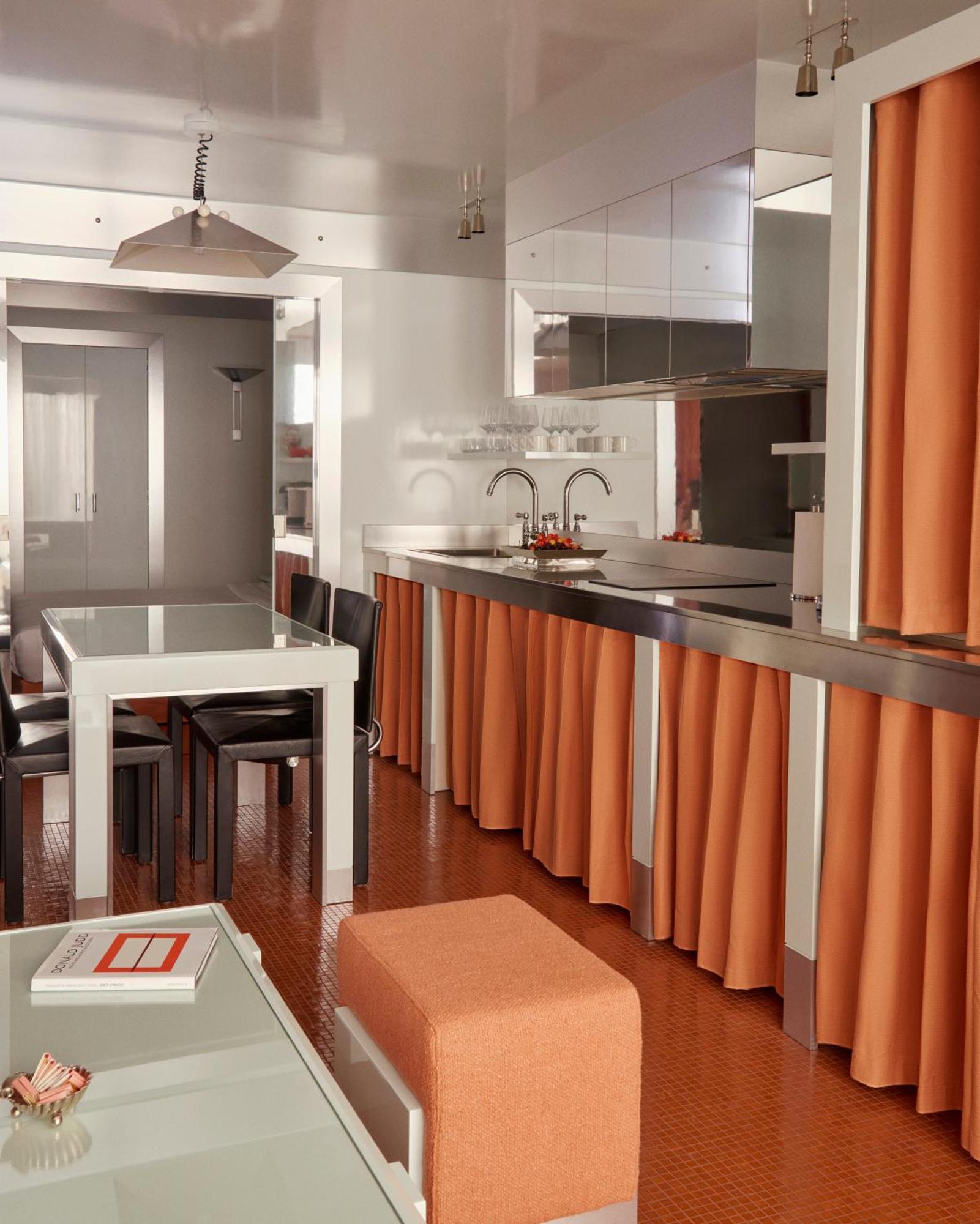 Apartment Pied A Terre Arts Et Metiers