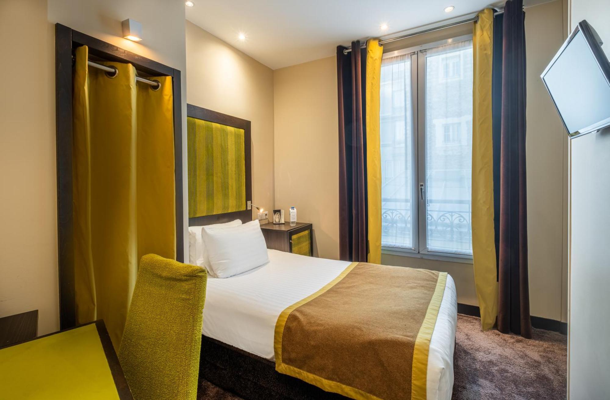 Courcelles Etoile Hotel 3*