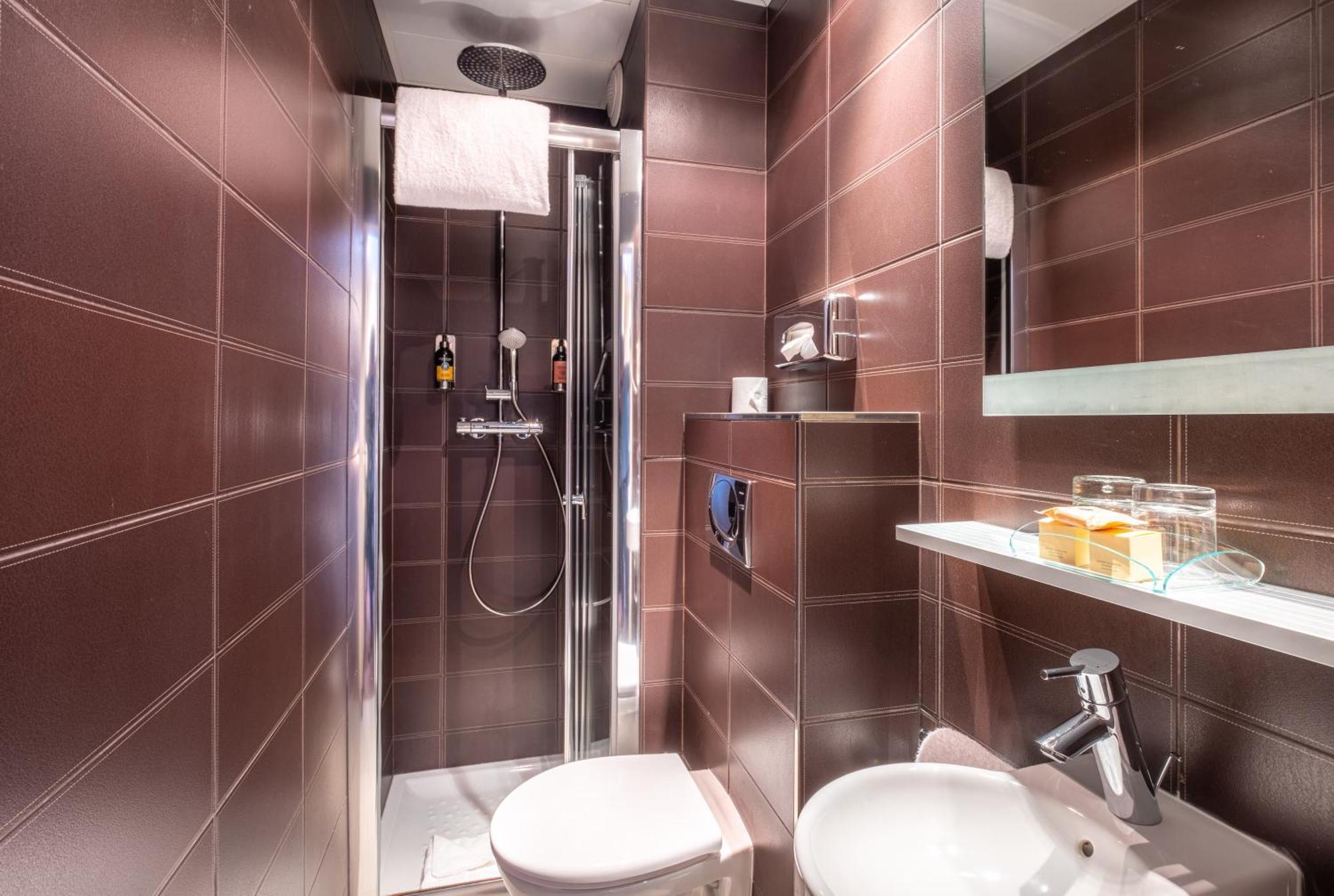 Courcelles Etoile Hotel 3*
