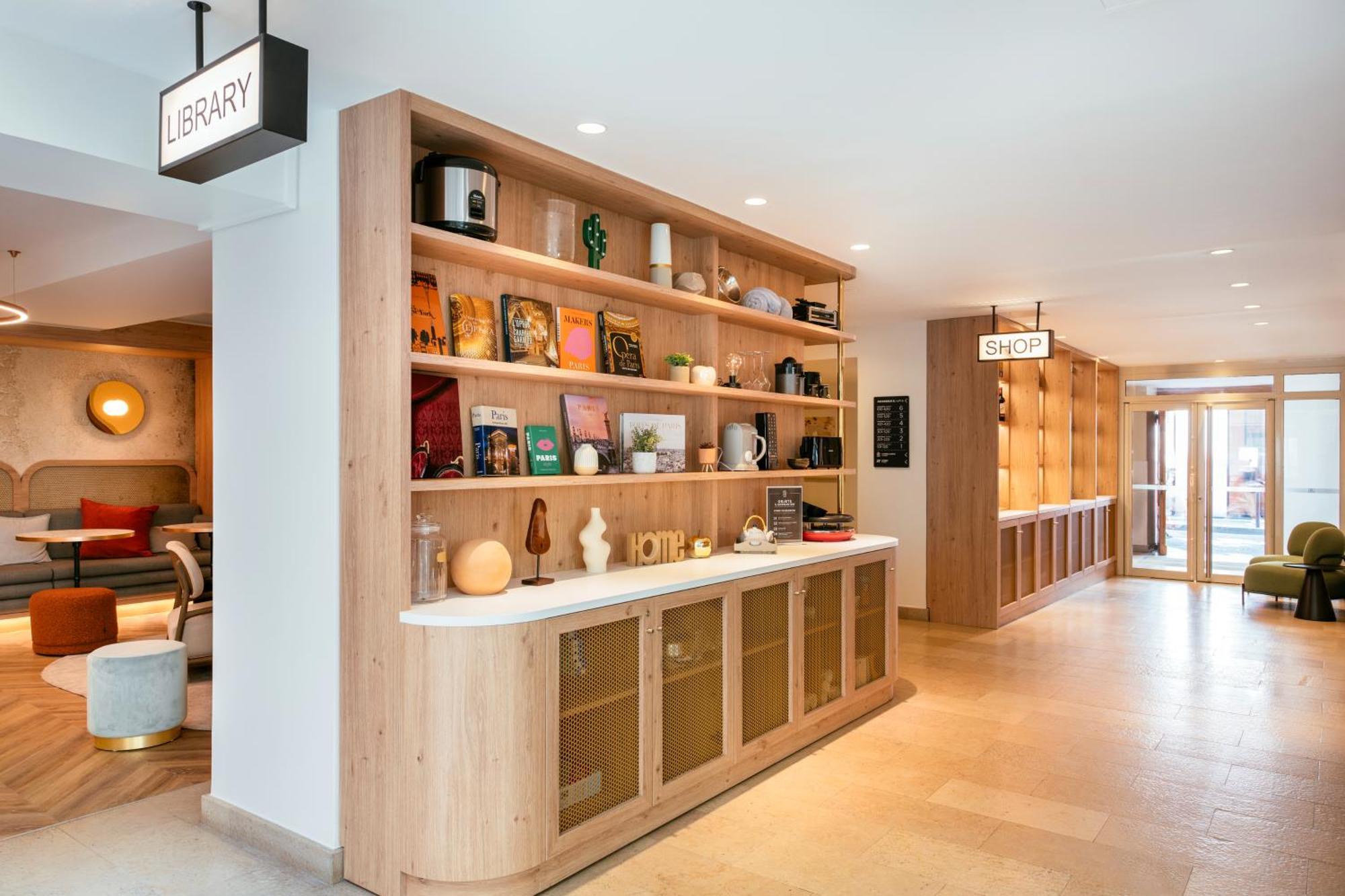 Adagio Opera Aparthotel 4*