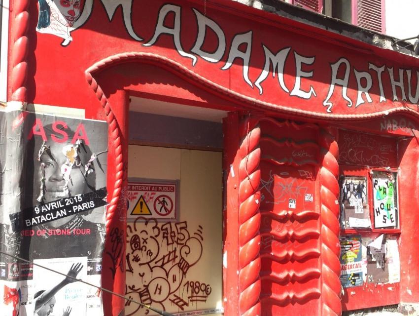 Métro Pigalle,garçonnière 25 M2, 3 Per, Cabarets Théâtres,restaurants,tout Confort Appartement *