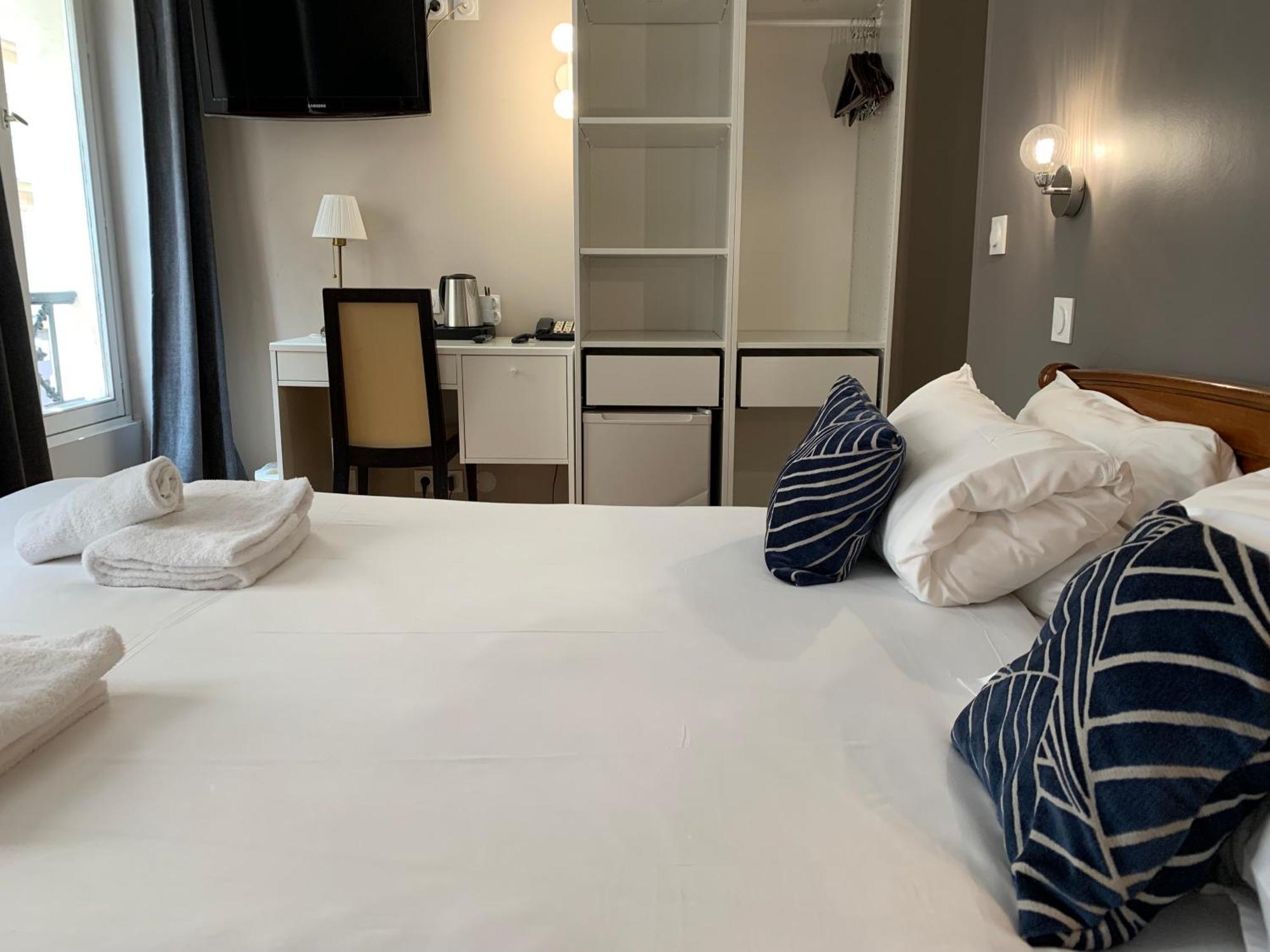 Hotel Apollo Opera 3*