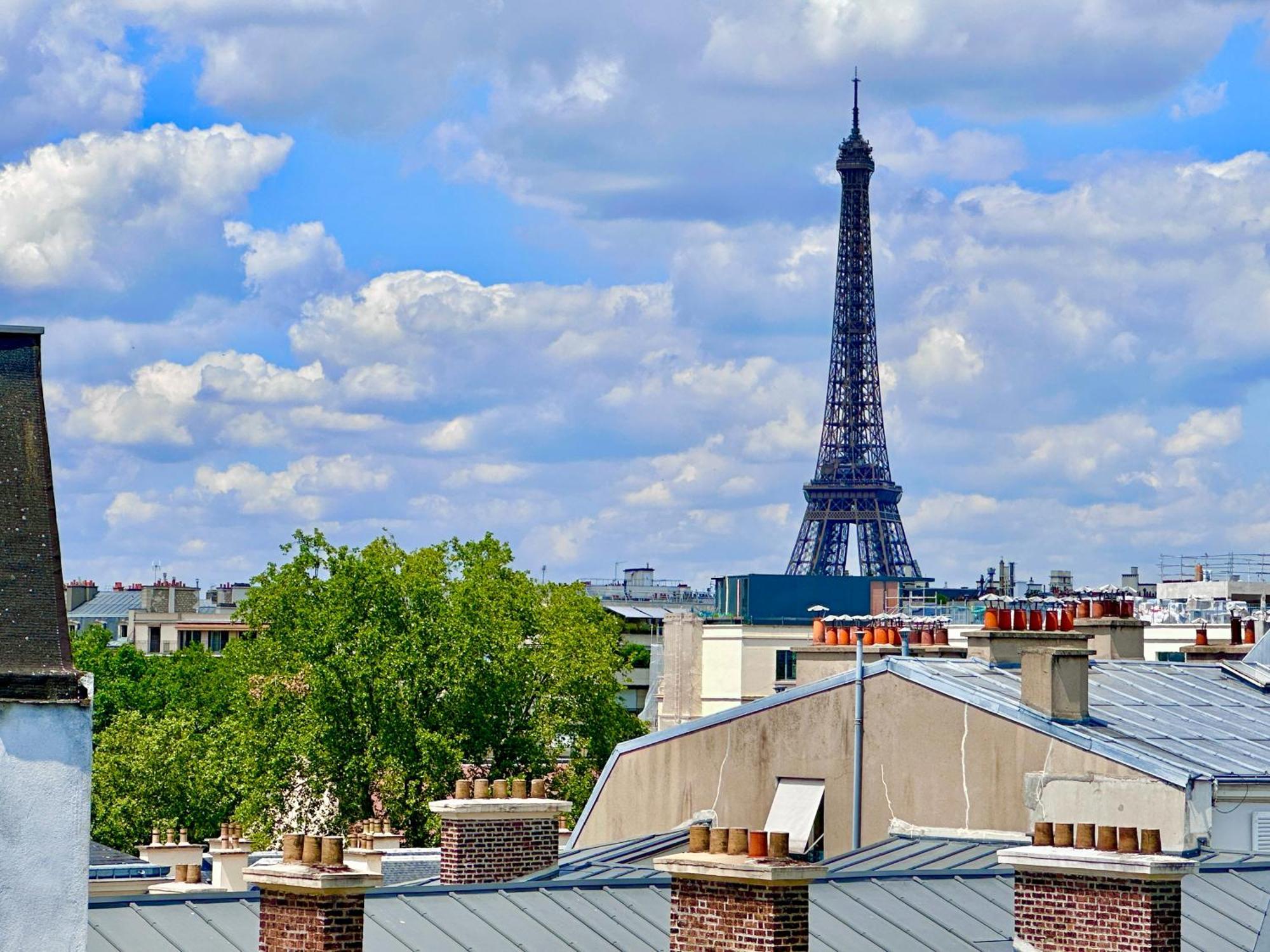 Eiffel Tower View + Terrace Saint Germain Des Pres Apartment Paris