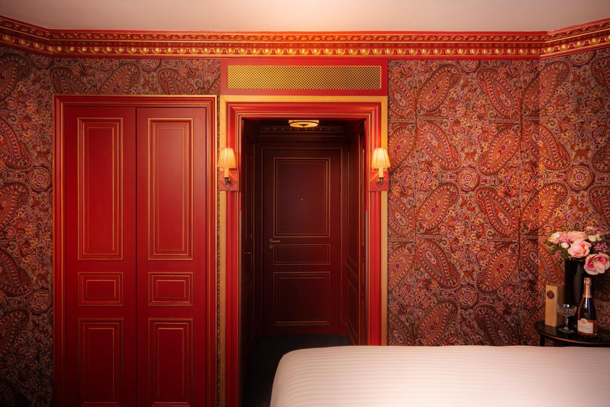 Maison Proust, & La Paris