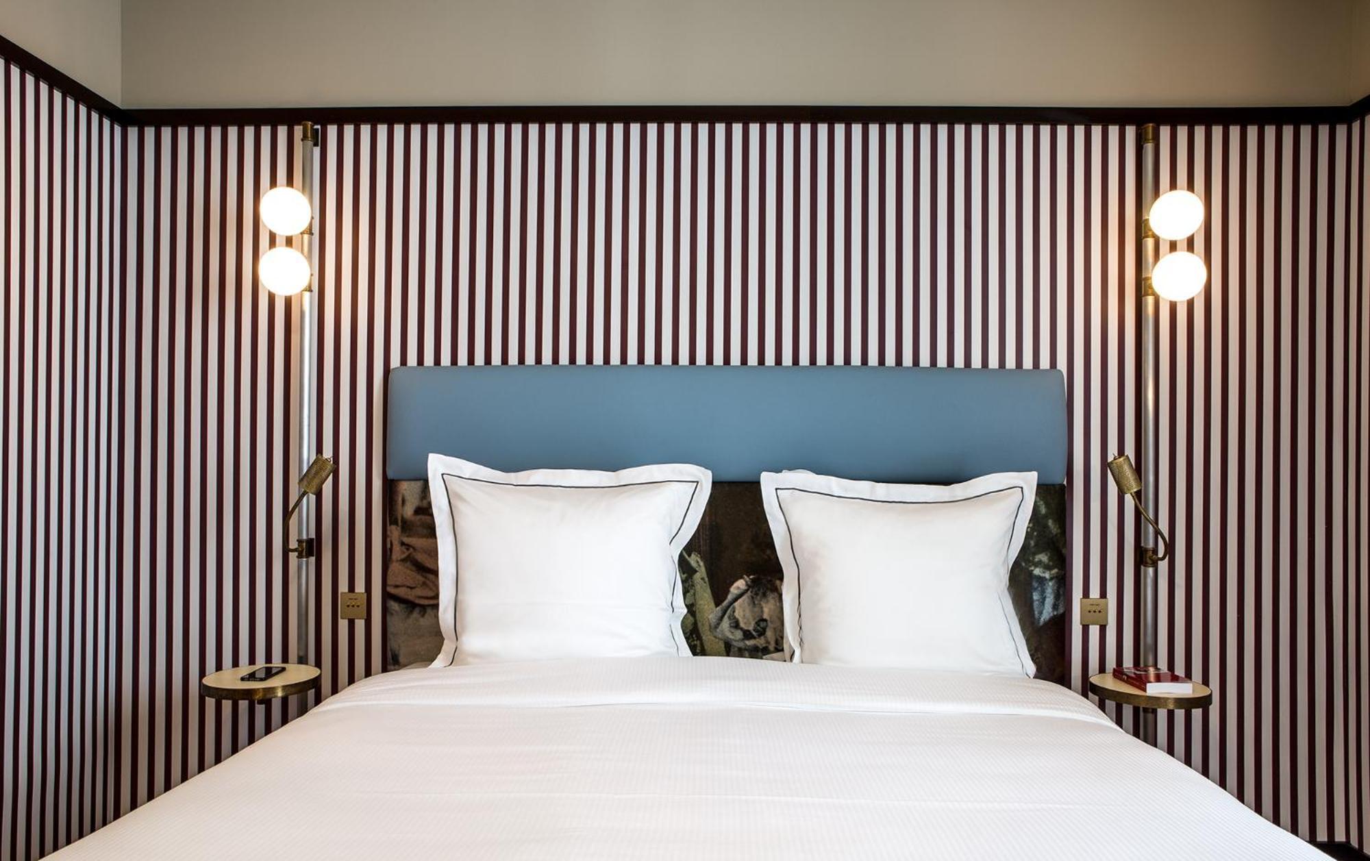 Du Rond-point Des Champs-elysees - Esprit De France 4*